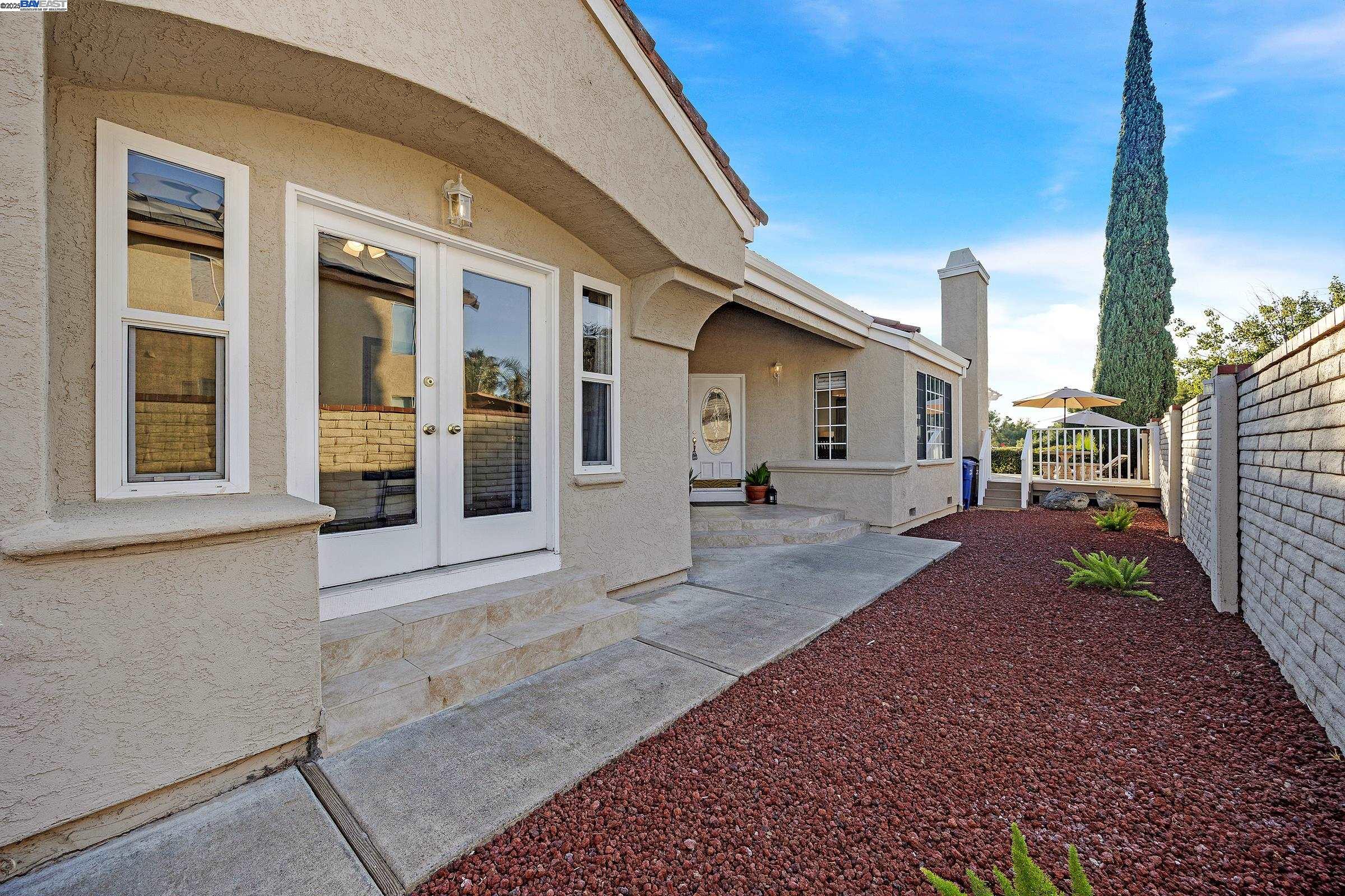 Detail Gallery Image 4 of 32 For 2380 Wayfarer Dr, Discovery Bay,  CA 94505 - 2 Beds | 2 Baths