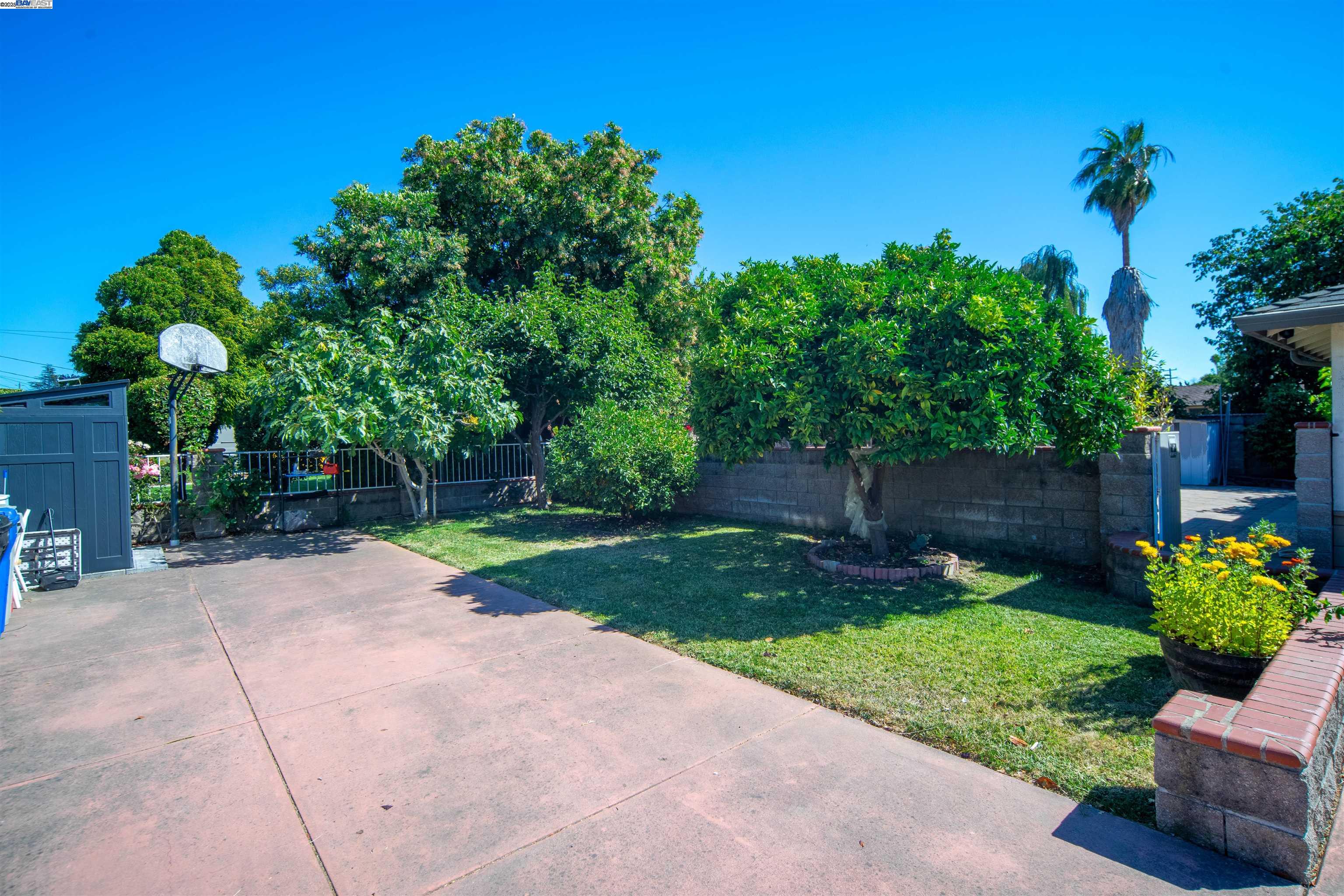 Detail Gallery Image 5 of 48 For 37621 Glenmoor Dr, Fremont,  CA 94536 - 3 Beds | 2 Baths
