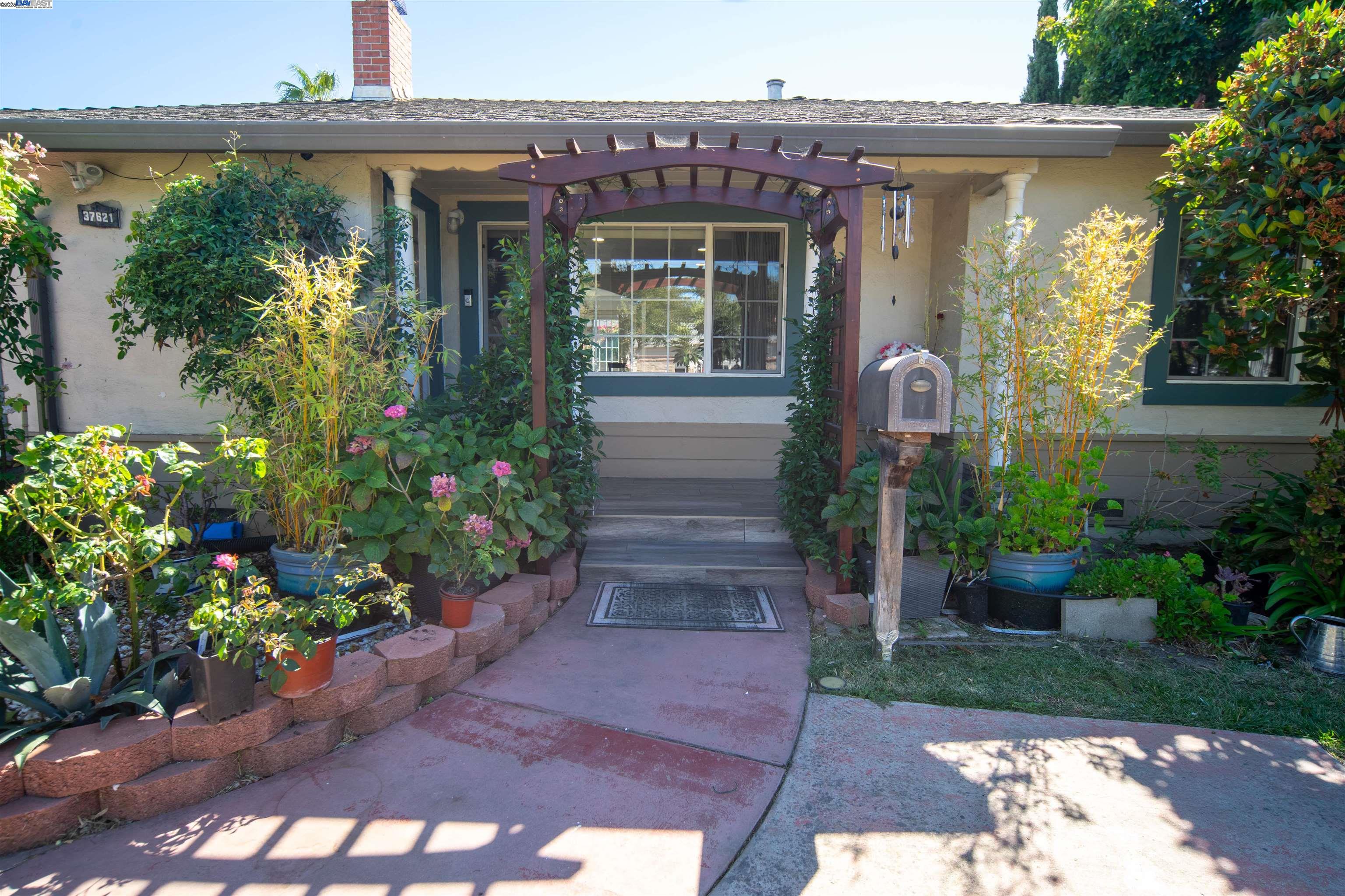 Detail Gallery Image 9 of 48 For 37621 Glenmoor Dr, Fremont,  CA 94536 - 3 Beds | 2 Baths
