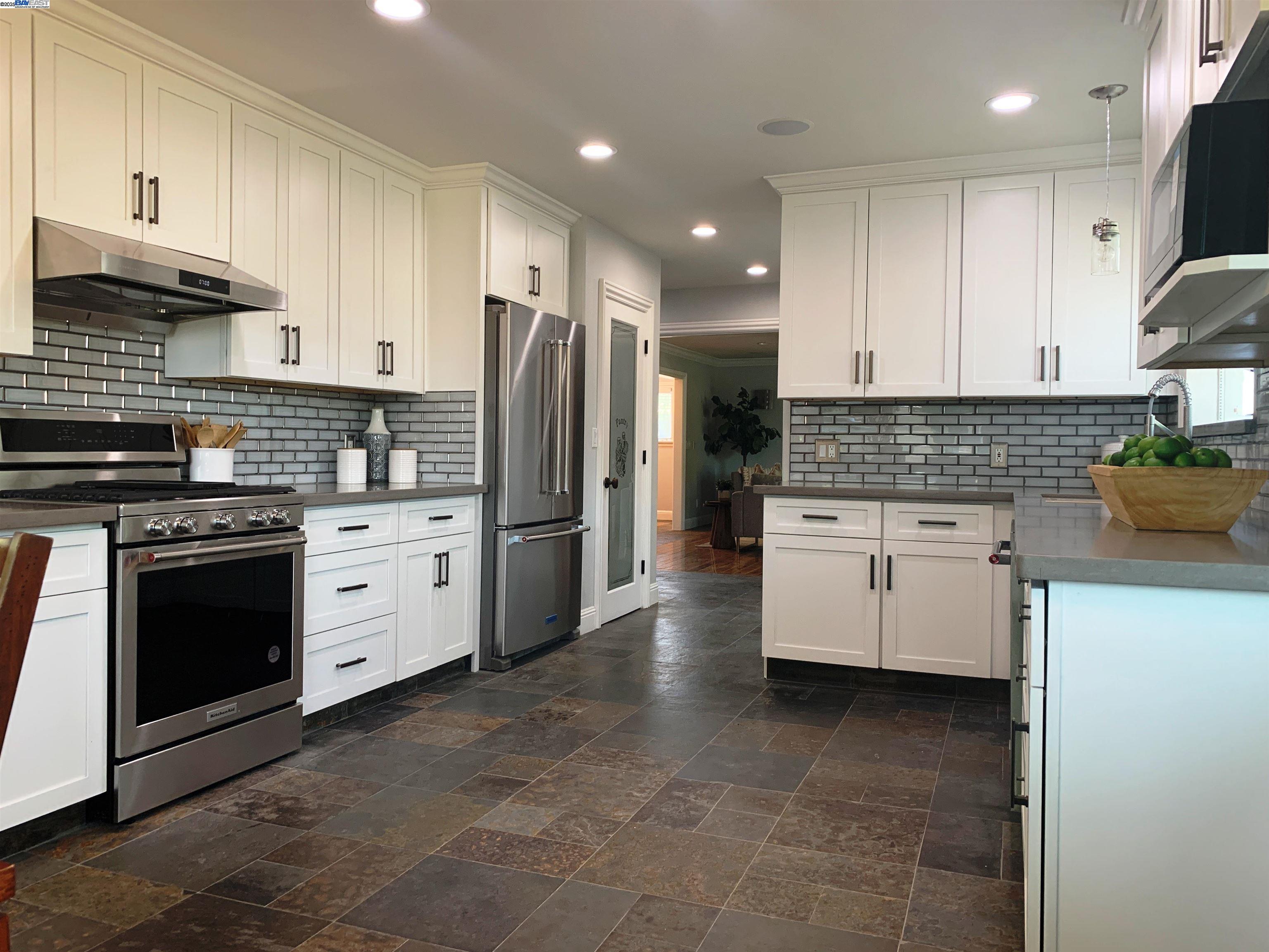 Detail Gallery Image 19 of 58 For 320 Fairview Ave, Brentwood,  CA 94513 - 4 Beds | 2/1 Baths