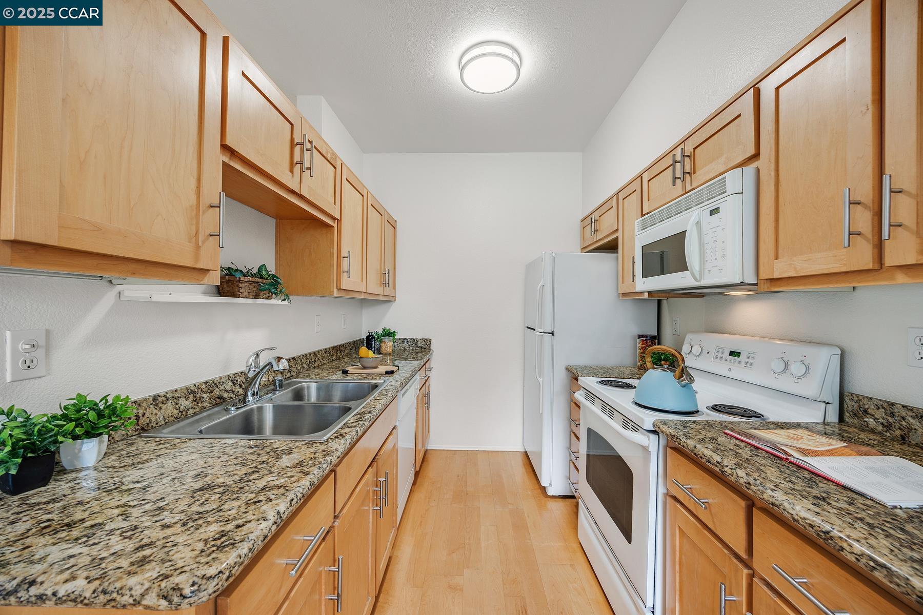 Photo #2: 41108173 Listing: Photo #2