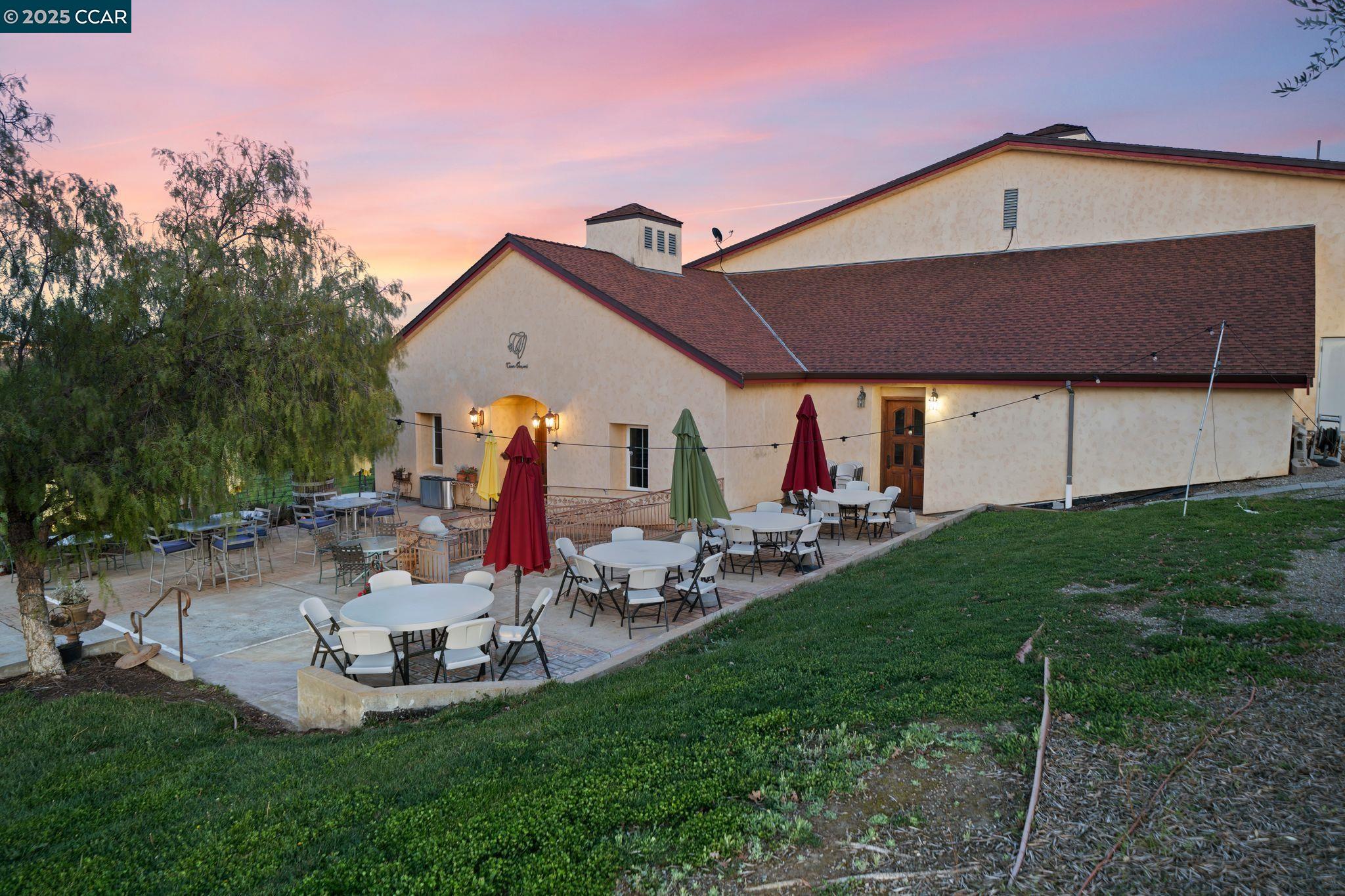 Detail Gallery Image 56 of 60 For 633 Kalthoff Cmn, Livermore,  CA 94550 - 5 Beds | 4/2 Baths