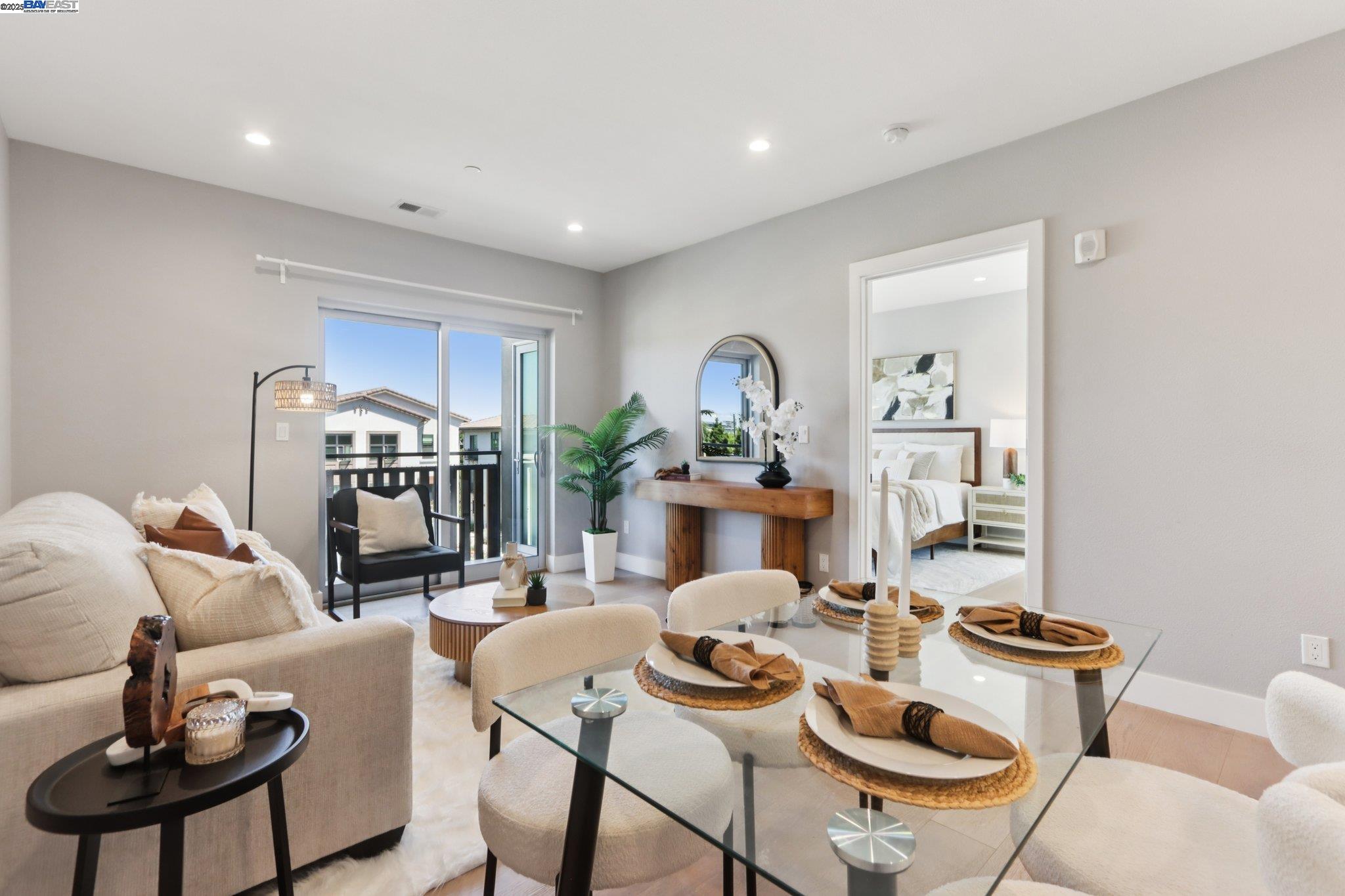 Detail Gallery Image 11 of 36 For 520 El Camino Real #307,  San Carlos,  CA 94070 - 2 Beds | 2 Baths