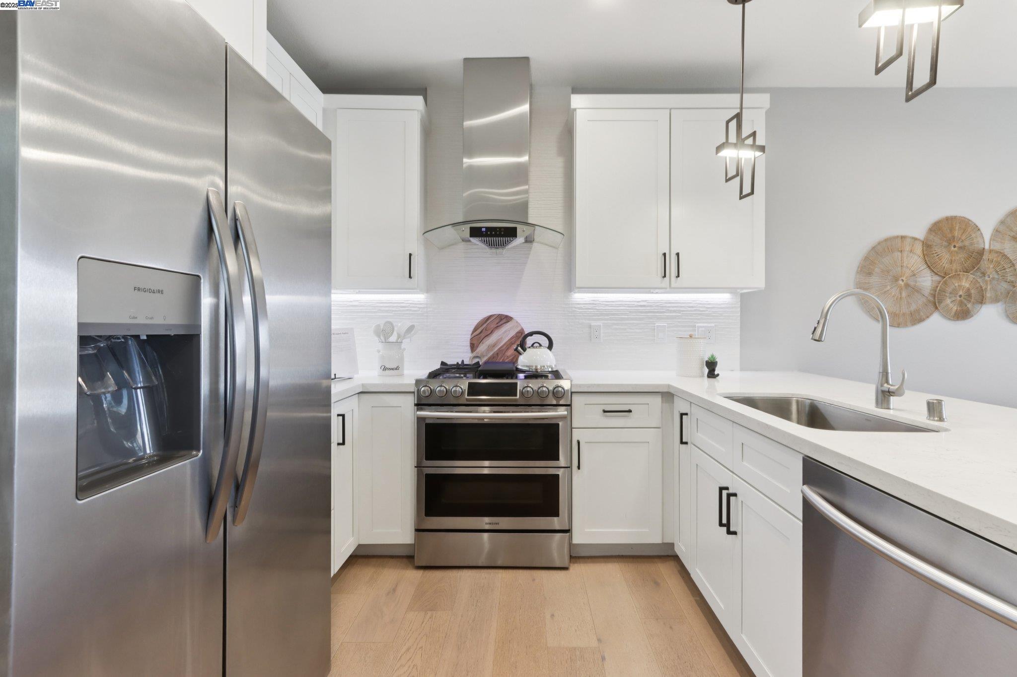 Detail Gallery Image 15 of 37 For 520 El Camino Real #307,  San Carlos,  CA 94070 - 2 Beds | 2 Baths