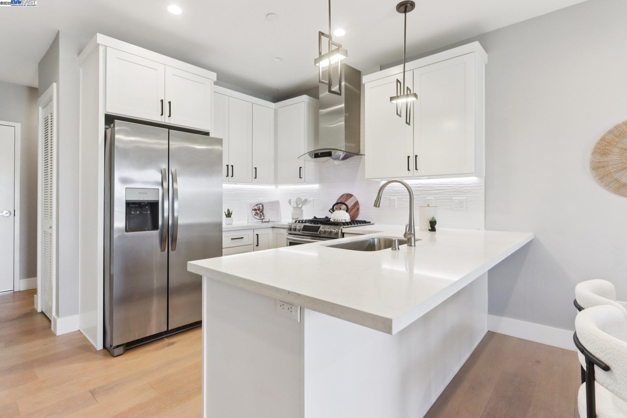 Detail Gallery Image 17 of 36 For 520 El Camino Real #307,  San Carlos,  CA 94070 - 2 Beds | 2 Baths