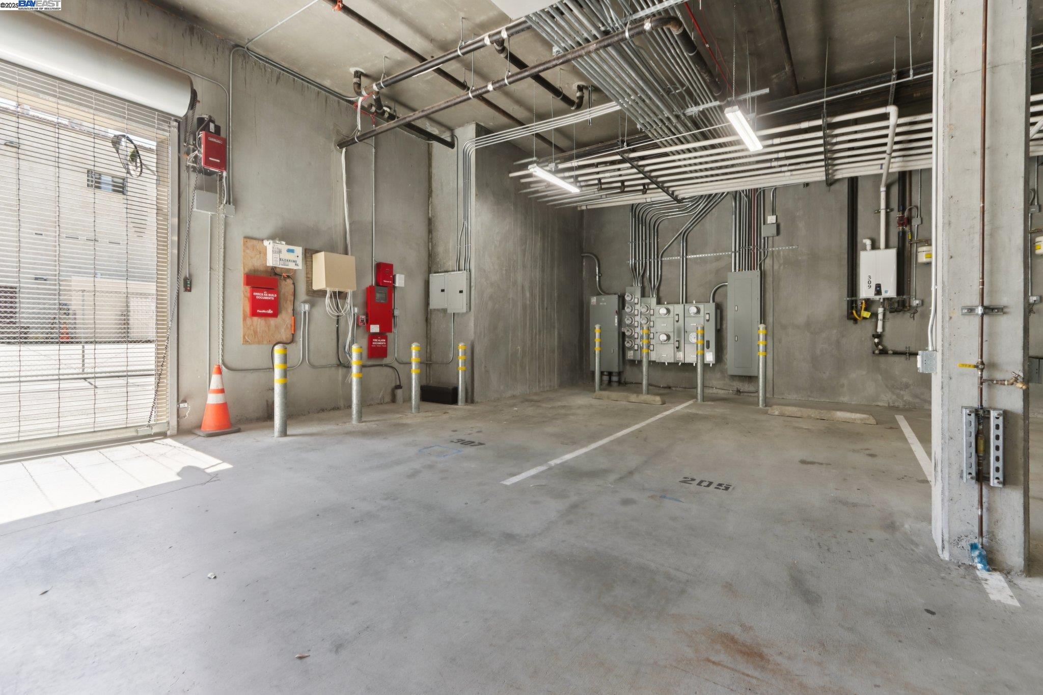 Detail Gallery Image 28 of 36 For 520 El Camino Real #307,  San Carlos,  CA 94070 - 2 Beds | 2 Baths