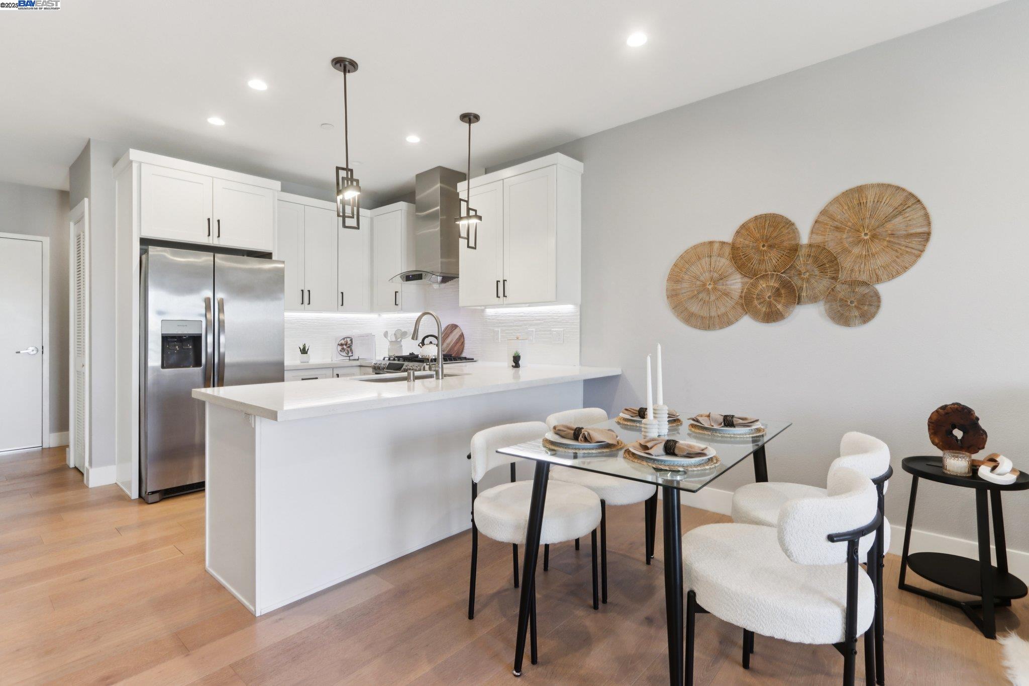 Detail Gallery Image 9 of 36 For 520 El Camino Real #307,  San Carlos,  CA 94070 - 2 Beds | 2 Baths