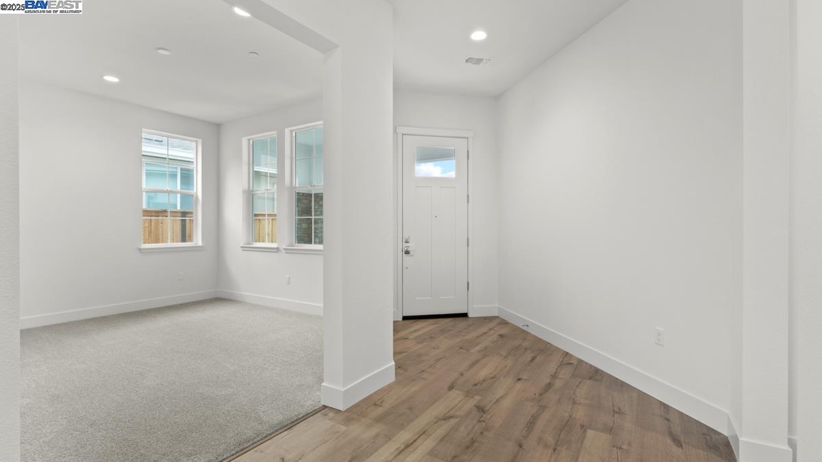 Detail Gallery Image 20 of 26 For 1045 Finley Drive, Manteca,  CA 95336 - 2 Beds | 2/1 Baths