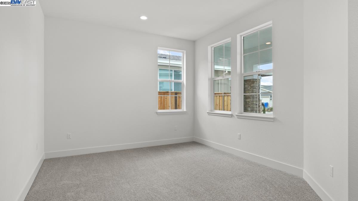 Detail Gallery Image 21 of 26 For 1045 Finley Drive, Manteca,  CA 95336 - 2 Beds | 2/1 Baths