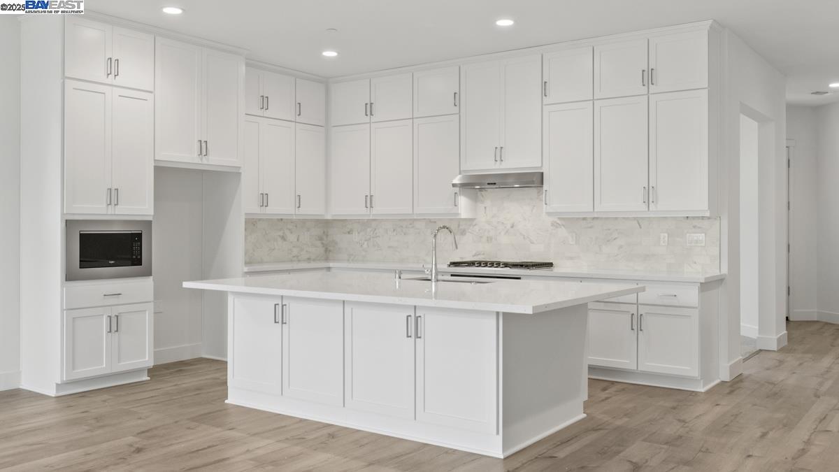 Detail Gallery Image 5 of 26 For 1045 Finley Drive, Manteca,  CA 95336 - 2 Beds | 2/1 Baths