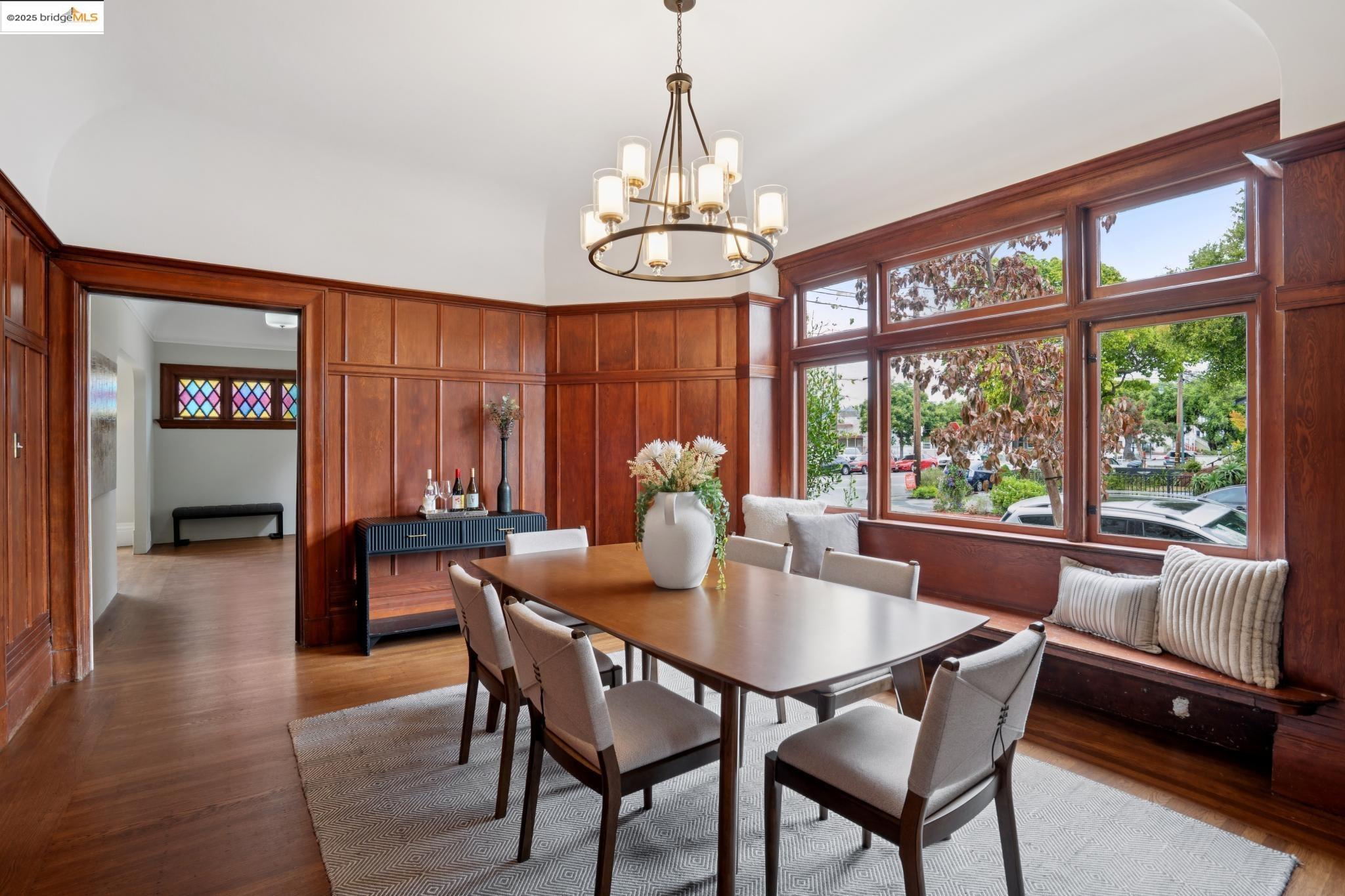 Detail Gallery Image 15 of 56 For 1042 Santa Clara Ave, Alameda,  CA 94501 - 4 Beds | 2 Baths