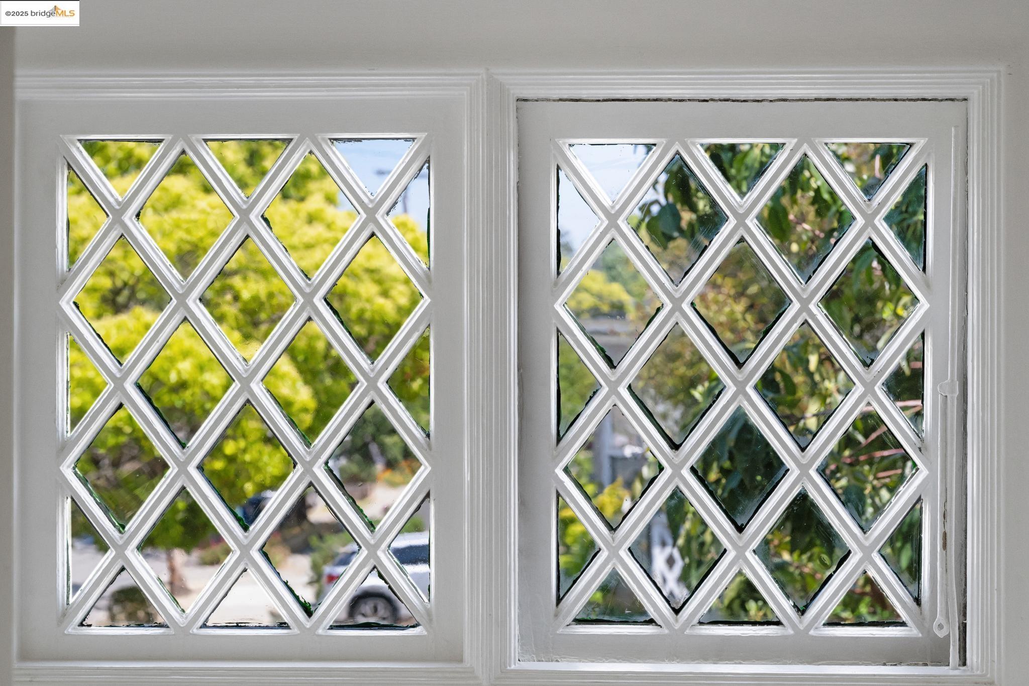 Detail Gallery Image 32 of 56 For 1042 Santa Clara Ave, Alameda,  CA 94501 - 4 Beds | 2 Baths