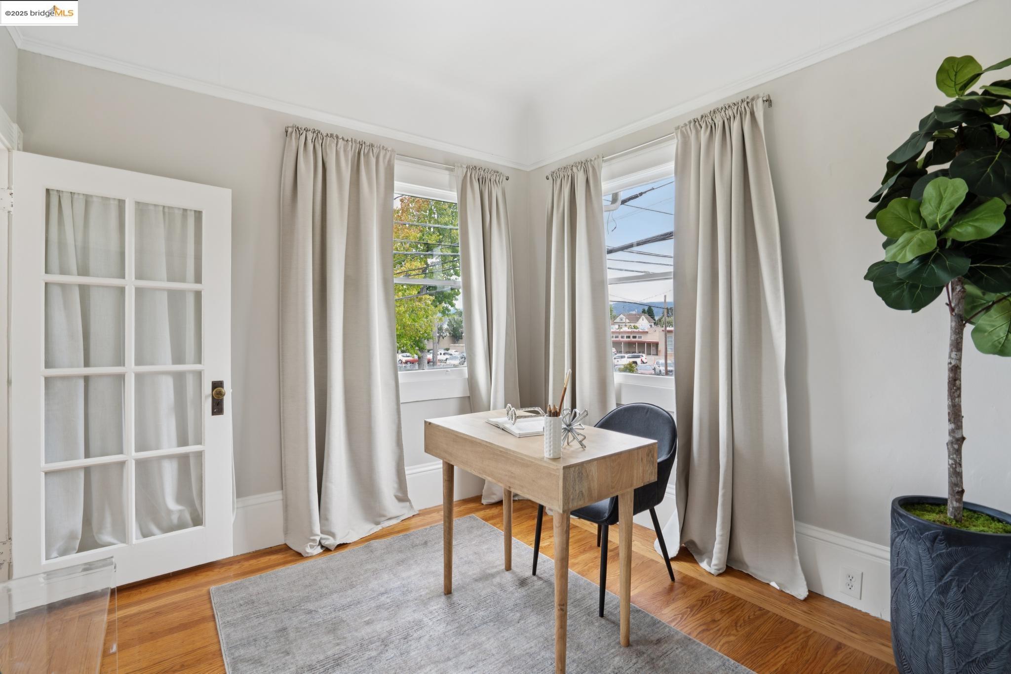 Detail Gallery Image 35 of 56 For 1042 Santa Clara Ave, Alameda,  CA 94501 - 4 Beds | 2 Baths