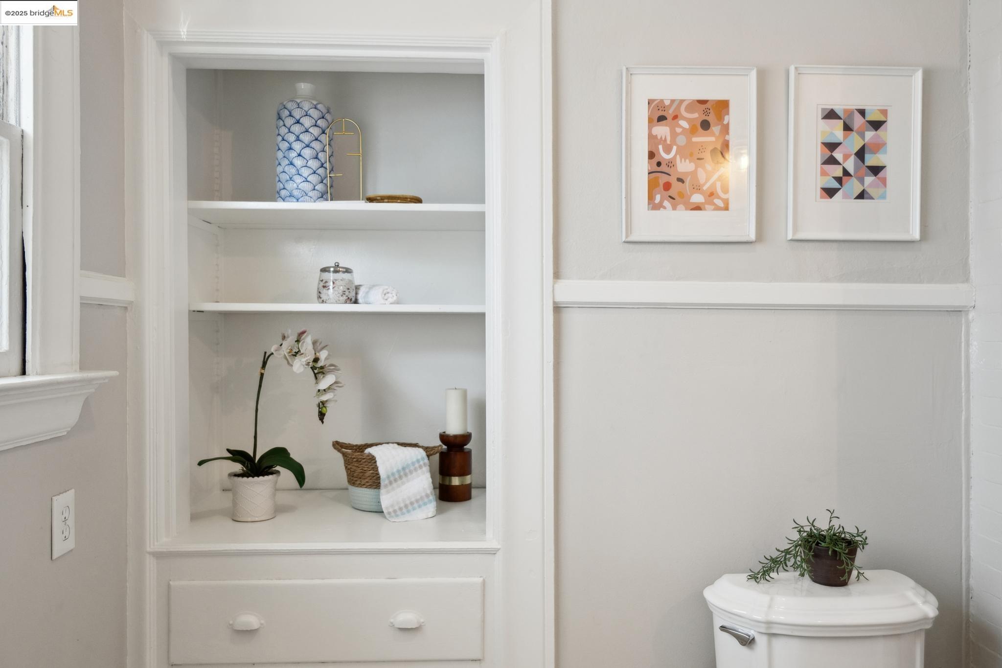 Detail Gallery Image 37 of 56 For 1042 Santa Clara Ave, Alameda,  CA 94501 - 4 Beds | 2 Baths
