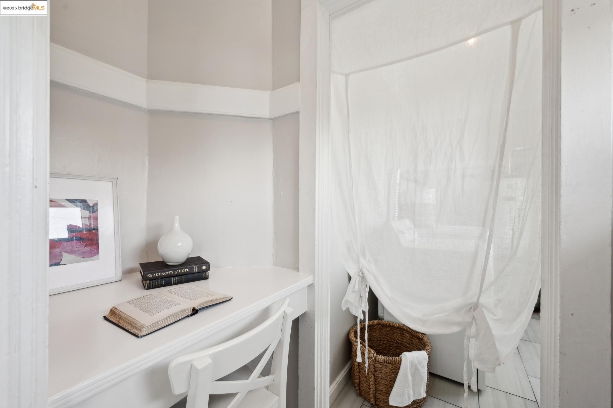 Detail Gallery Image 40 of 56 For 1042 Santa Clara Ave, Alameda,  CA 94501 - 4 Beds | 2 Baths