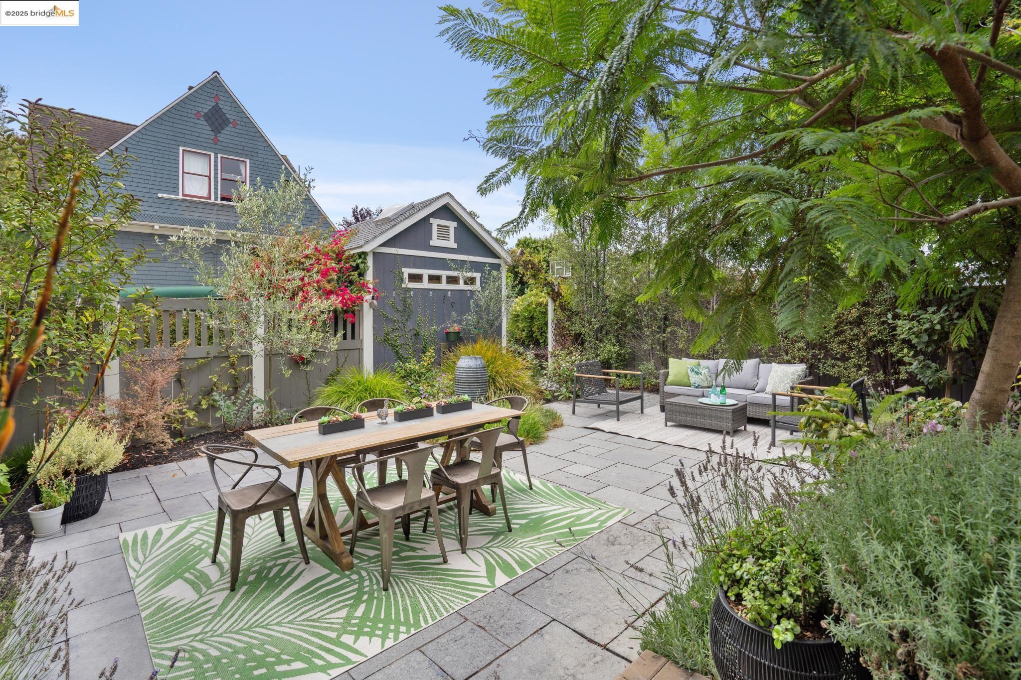 Detail Gallery Image 46 of 56 For 1042 Santa Clara Ave, Alameda,  CA 94501 - 4 Beds | 2 Baths