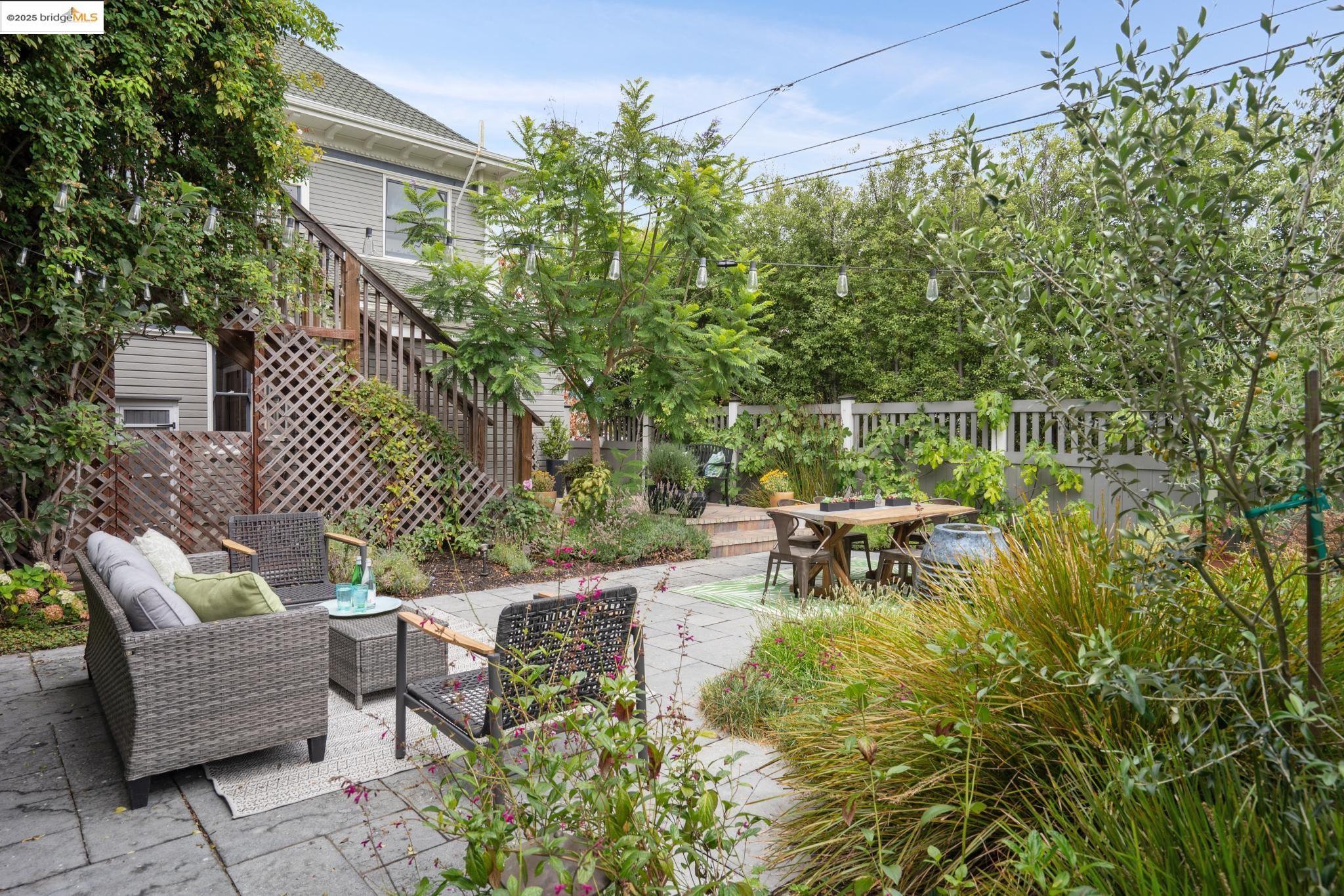 Detail Gallery Image 48 of 56 For 1042 Santa Clara Ave, Alameda,  CA 94501 - 4 Beds | 2 Baths
