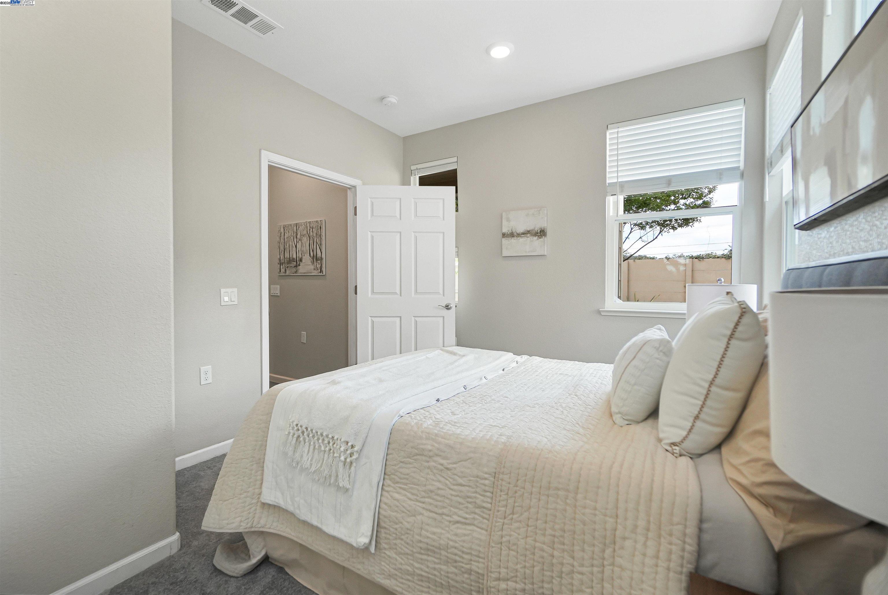 Photo #5: 41108180 Listing 
