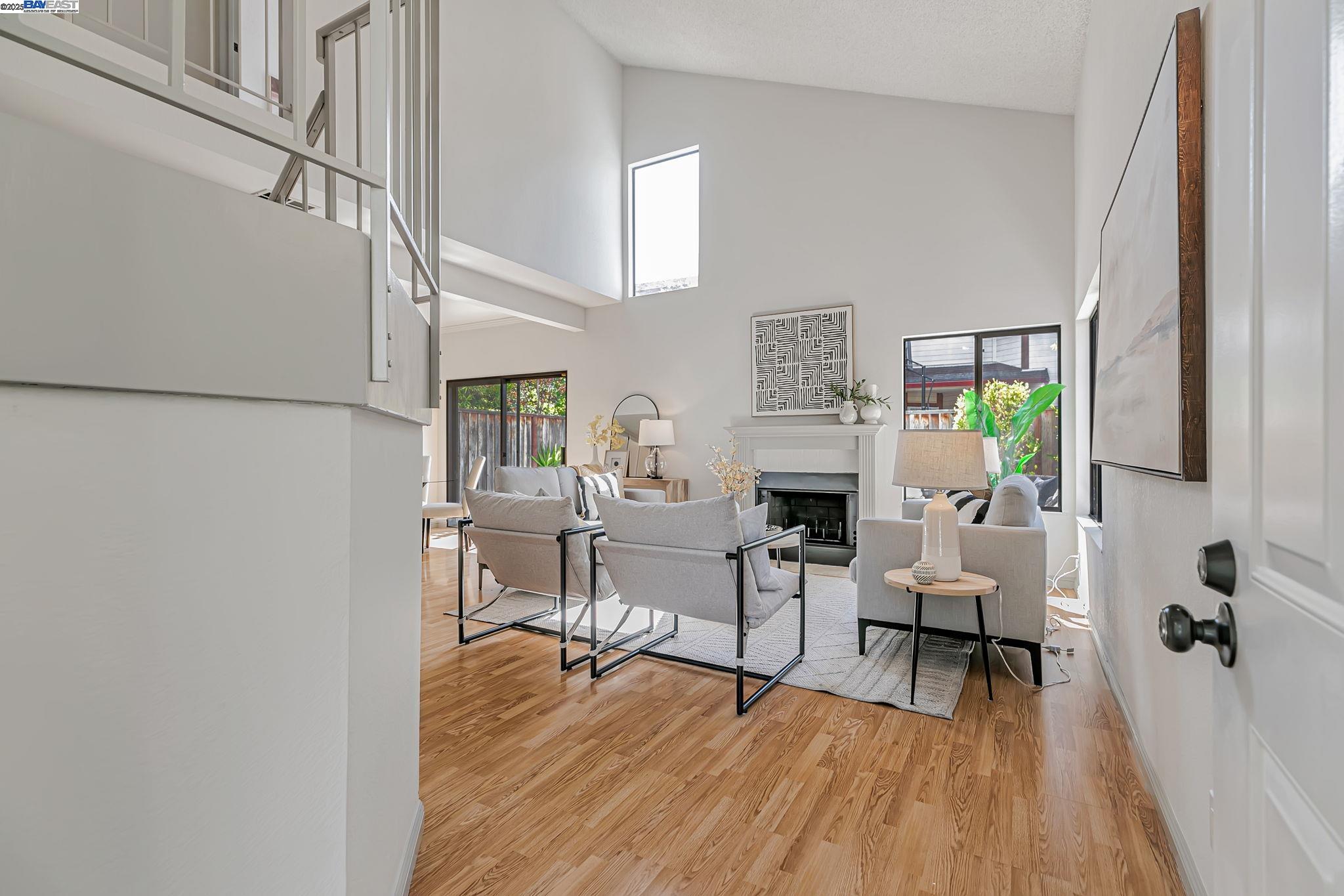Detail Gallery Image 3 of 42 For 4772 Mendocino Ter, Fremont,  CA 94555 - 3 Beds | 3 Baths