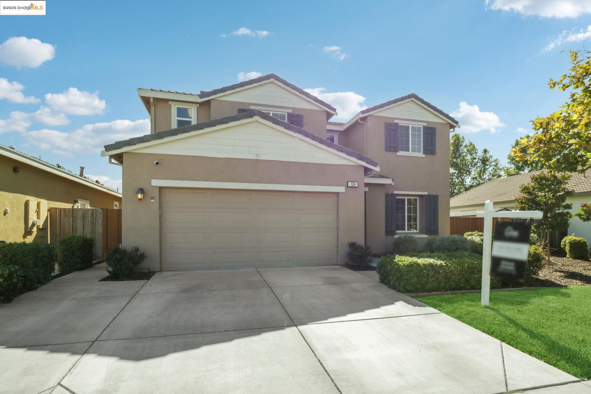 Detail Gallery Image 4 of 60 For 124 Clear Lake Ct, Oakley,  CA 94561 - 4 Beds | 3 Baths