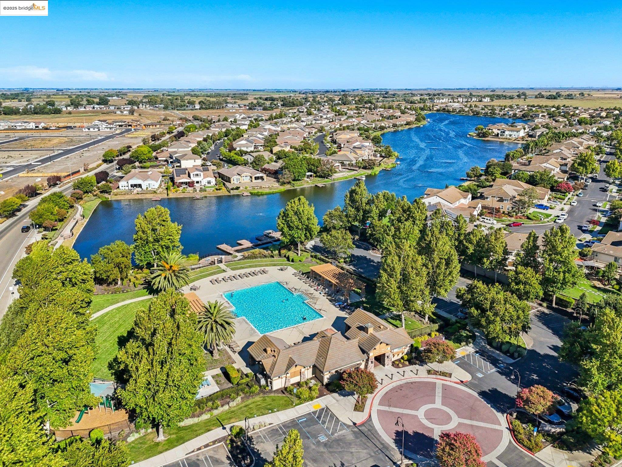 Detail Gallery Image 58 of 60 For 124 Clear Lake Ct, Oakley,  CA 94561 - 4 Beds | 3 Baths