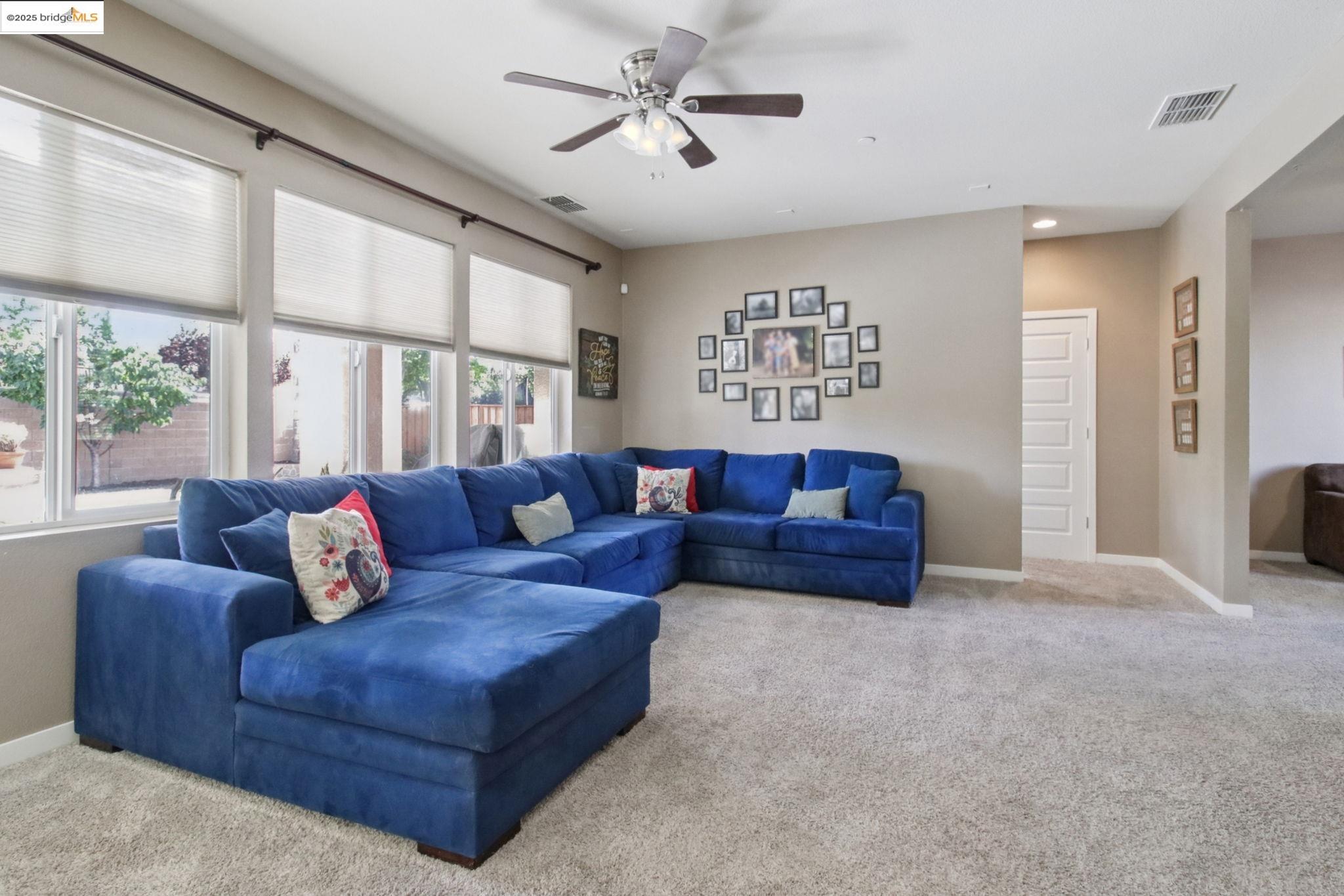 Detail Gallery Image 10 of 60 For 124 Clear Lake Ct, Oakley,  CA 94561 - 4 Beds | 3 Baths