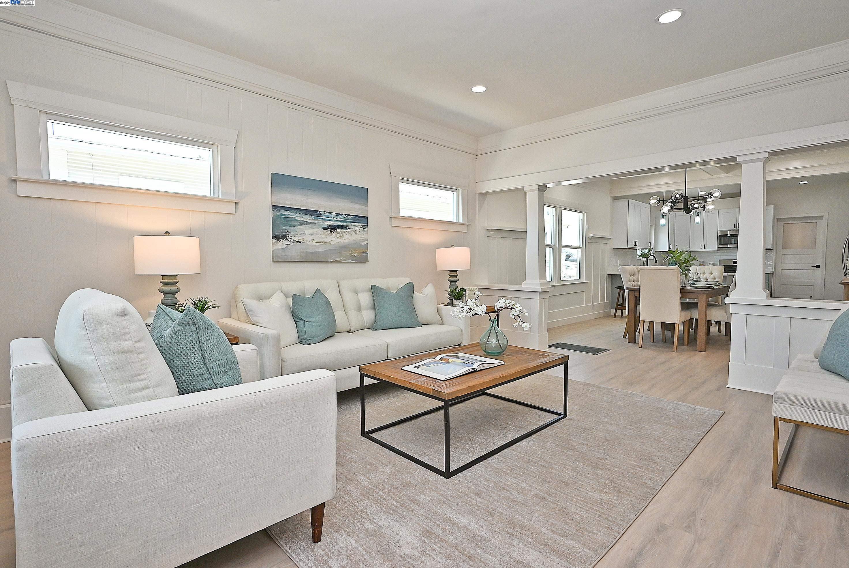 Detail Gallery Image 3 of 56 For 3914 Aqua Vista St, Oakland,  CA 94601 - 3 Beds | 2 Baths