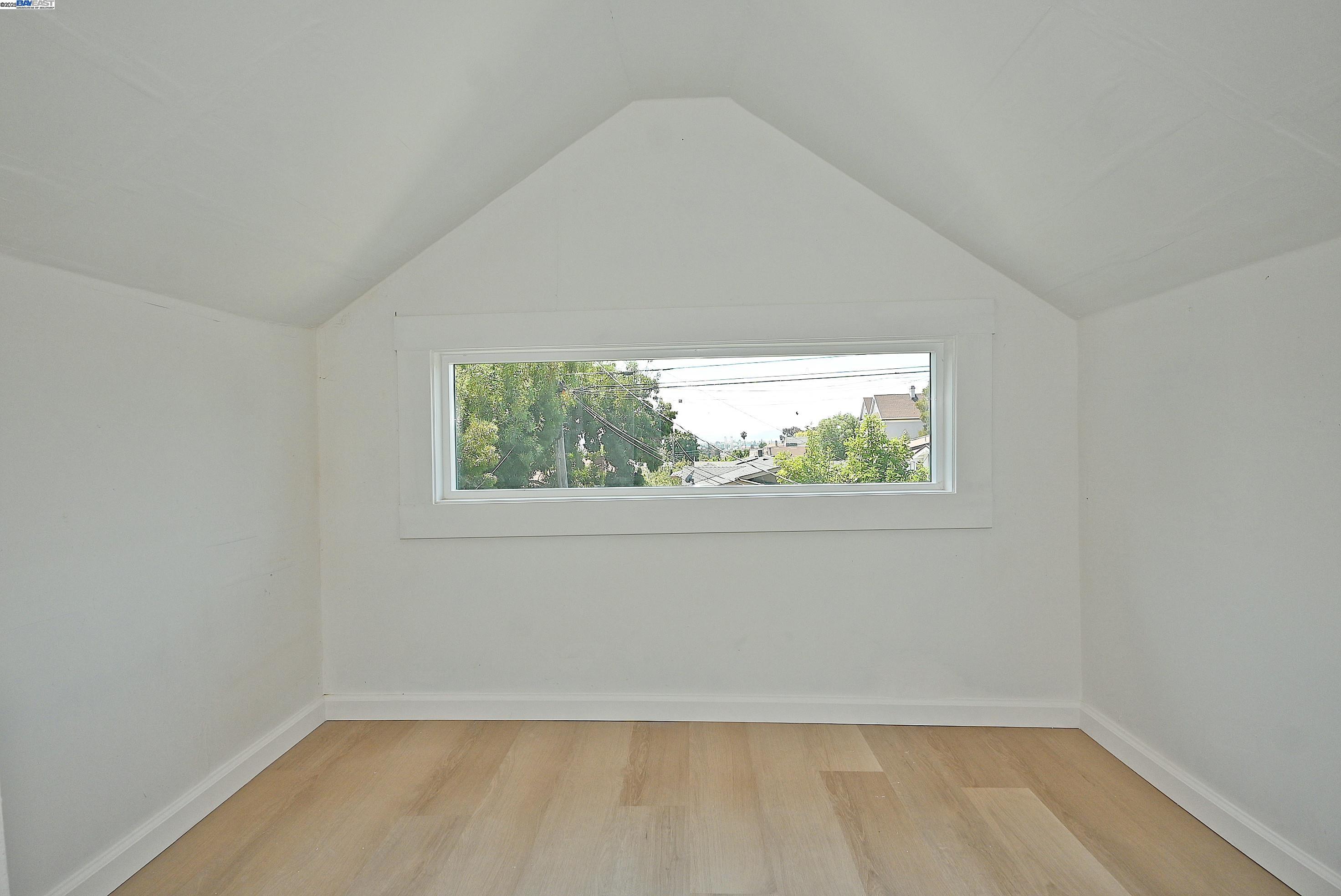 Detail Gallery Image 30 of 56 For 3914 Aqua Vista St, Oakland,  CA 94601 - 3 Beds | 2 Baths