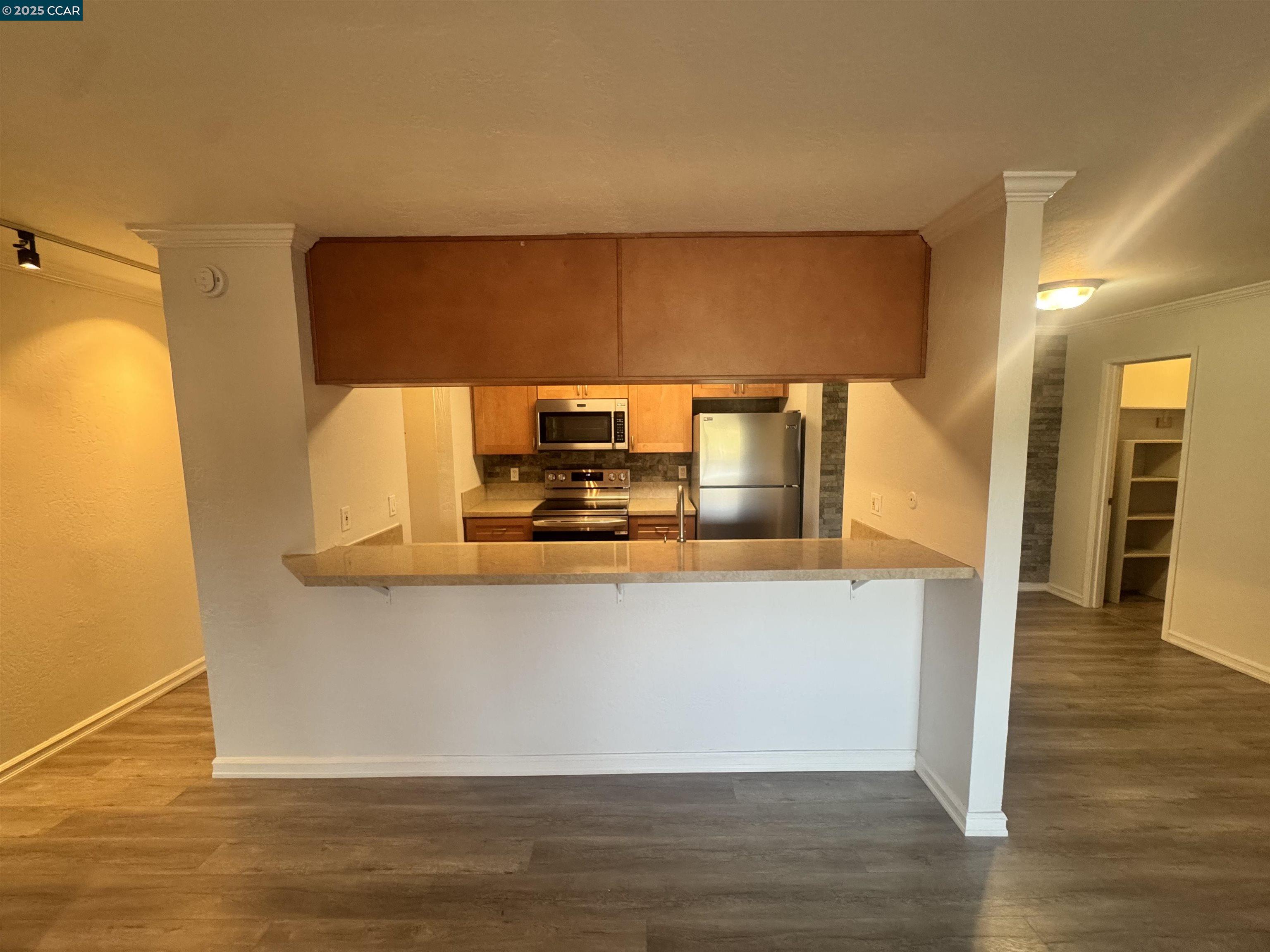 Detail Gallery Image 3 of 41 For 1085 Murrieta Blvd #111,  Livermore,  CA 94550 - 2 Beds | 2 Baths
