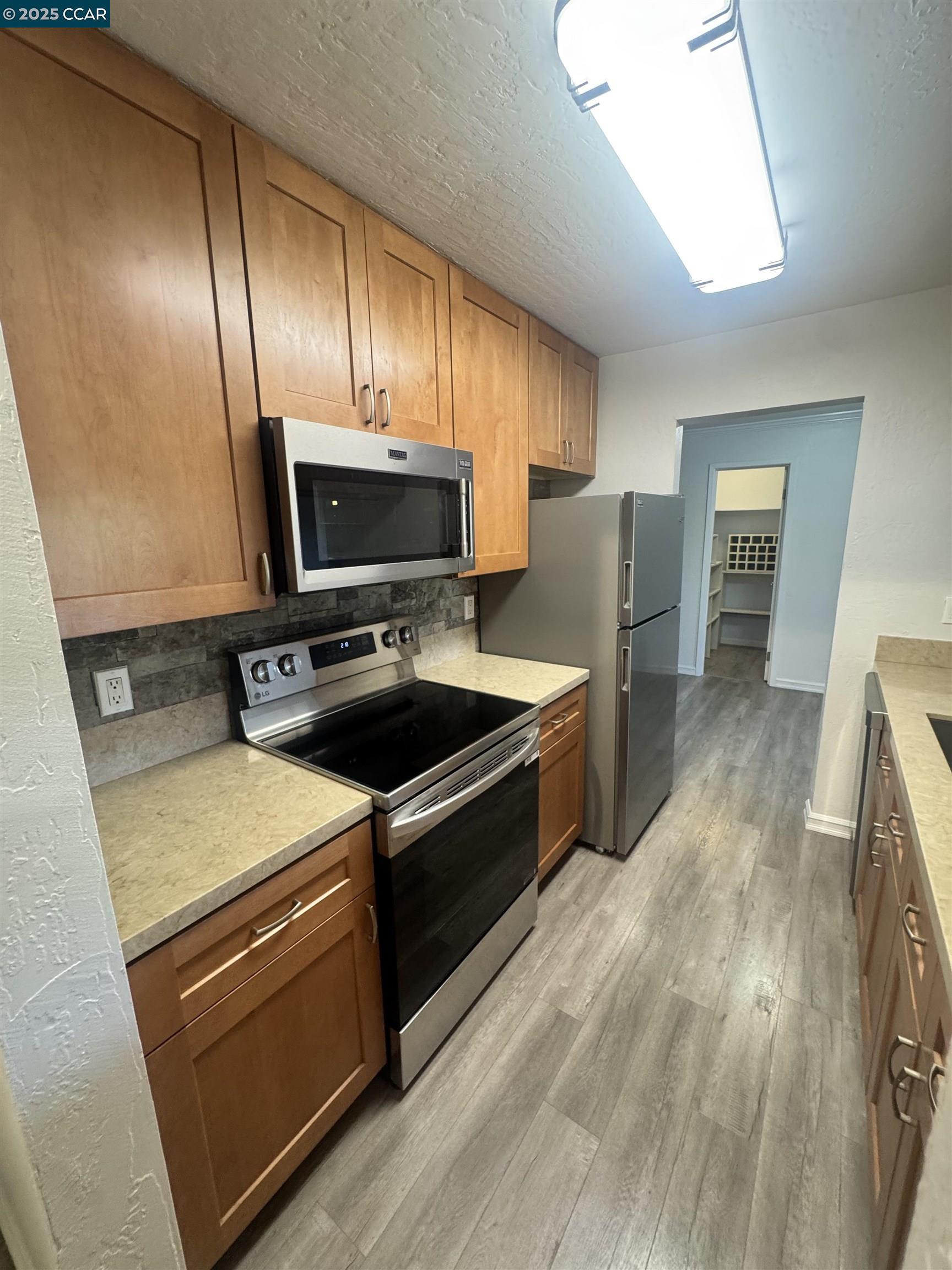 Detail Gallery Image 4 of 41 For 1085 Murrieta Blvd #111,  Livermore,  CA 94550 - 2 Beds | 2 Baths