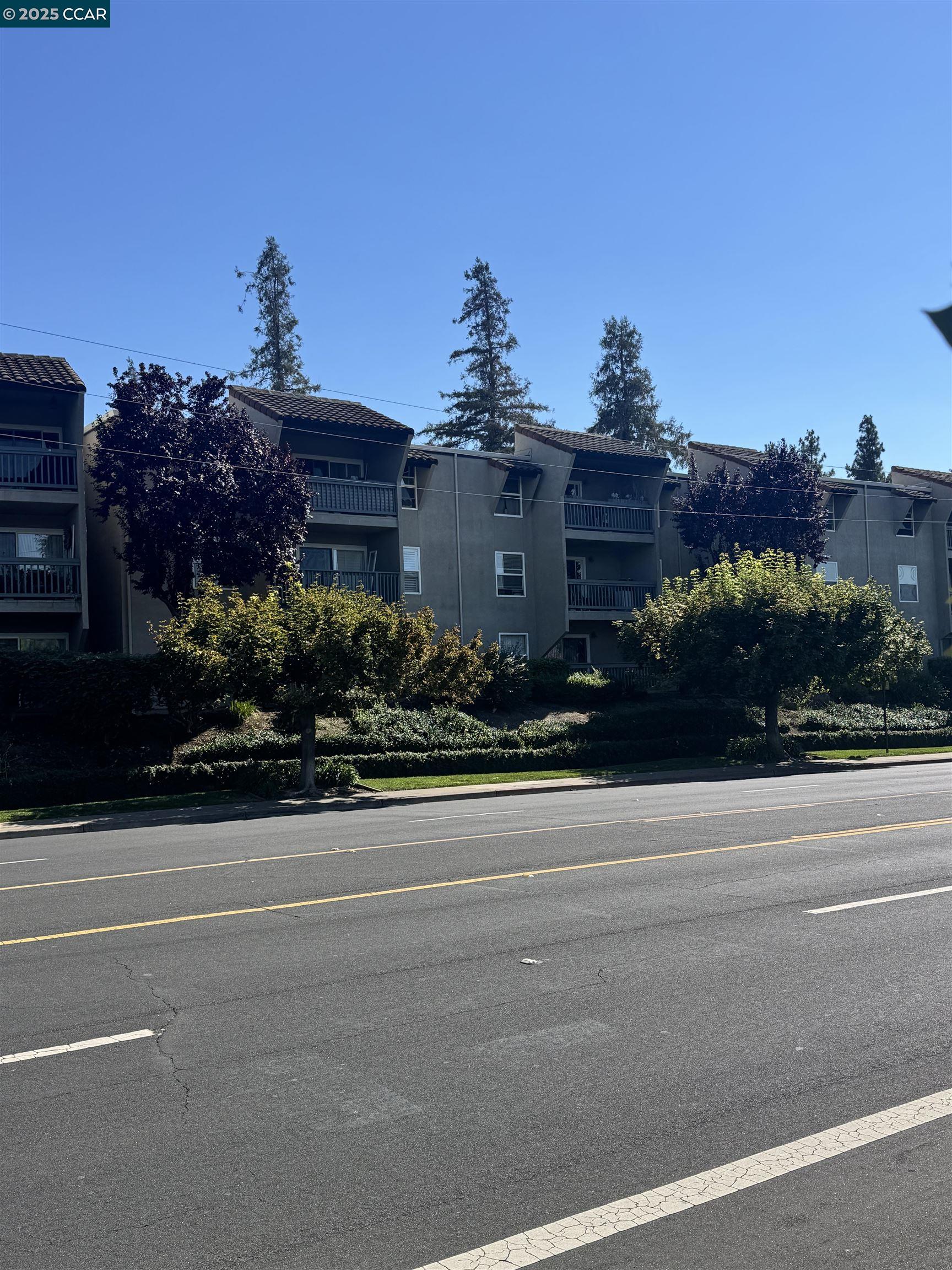 Detail Gallery Image 33 of 41 For 1085 Murrieta Blvd #111,  Livermore,  CA 94550 - 2 Beds | 2 Baths