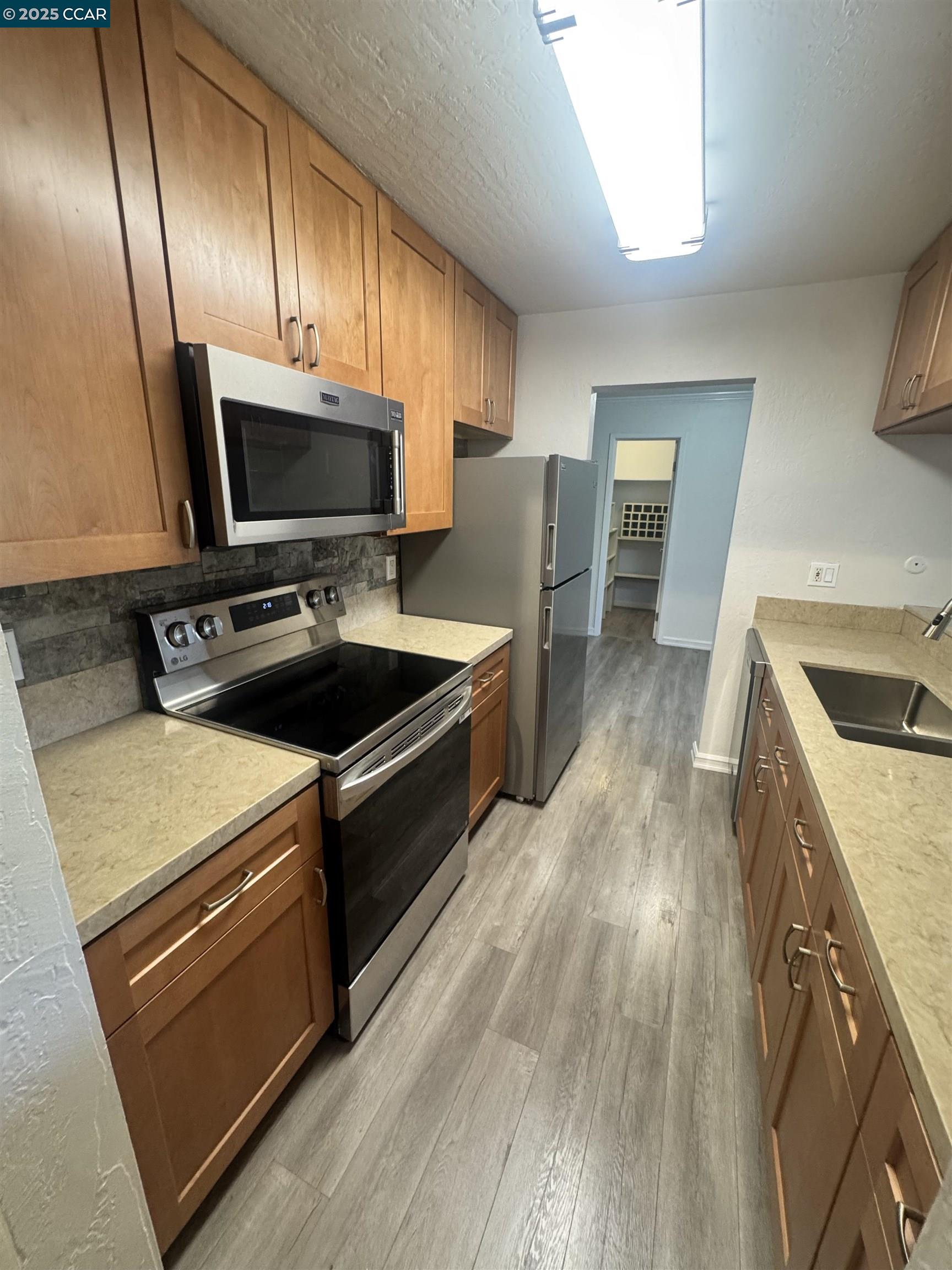 Detail Gallery Image 5 of 41 For 1085 Murrieta Blvd #111,  Livermore,  CA 94550 - 2 Beds | 2 Baths