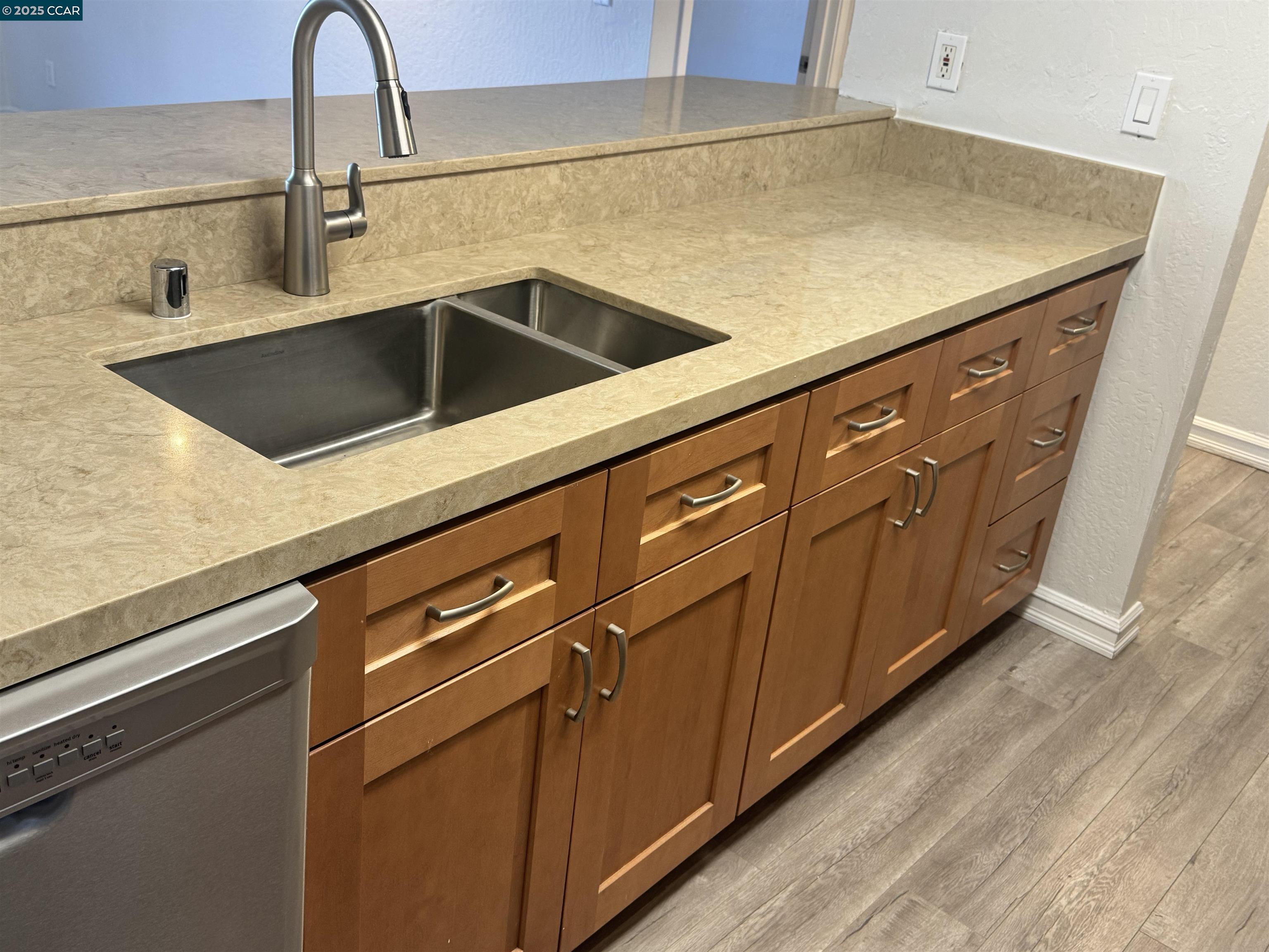 Detail Gallery Image 10 of 41 For 1085 Murrieta Blvd #111,  Livermore,  CA 94550 - 2 Beds | 2 Baths