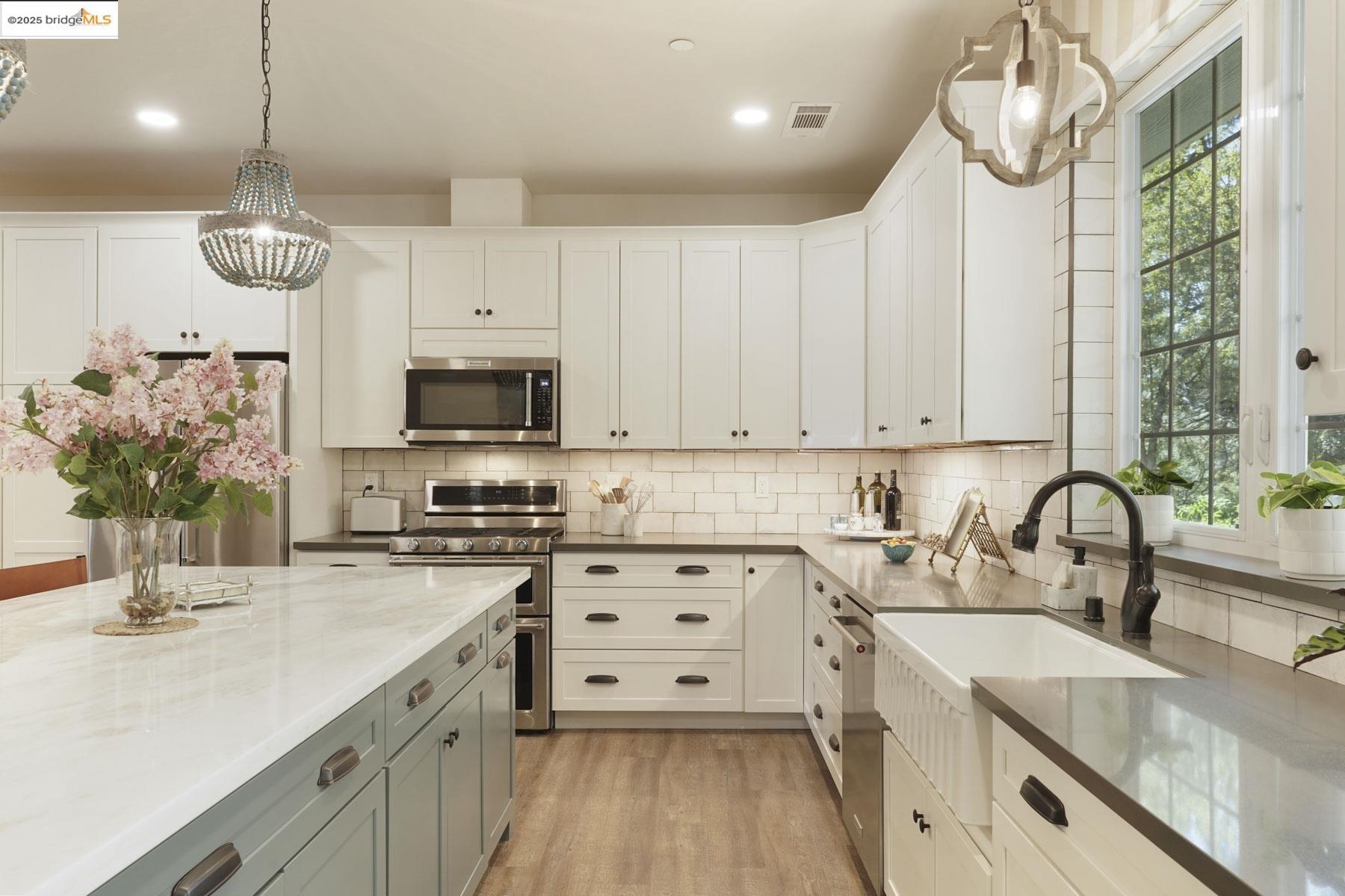 Detail Gallery Image 13 of 57 For 14068 Kyrsta Court, Sonora,  CA 95370 - 3 Beds | 2 Baths