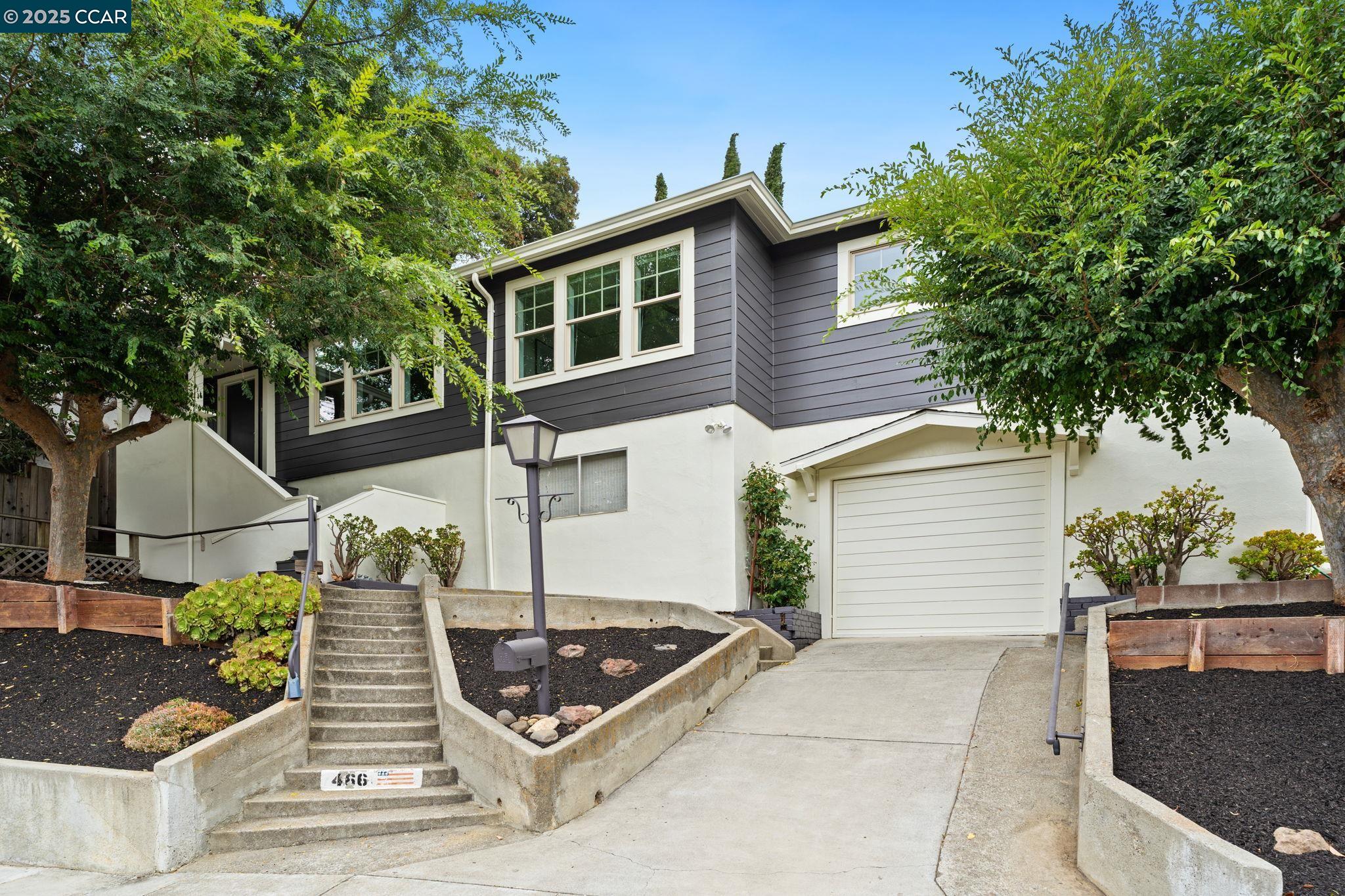 Detail Gallery Image 1 of 41 For 466 Clark St, Crockett,  CA 94525 - 3 Beds | 1 Baths