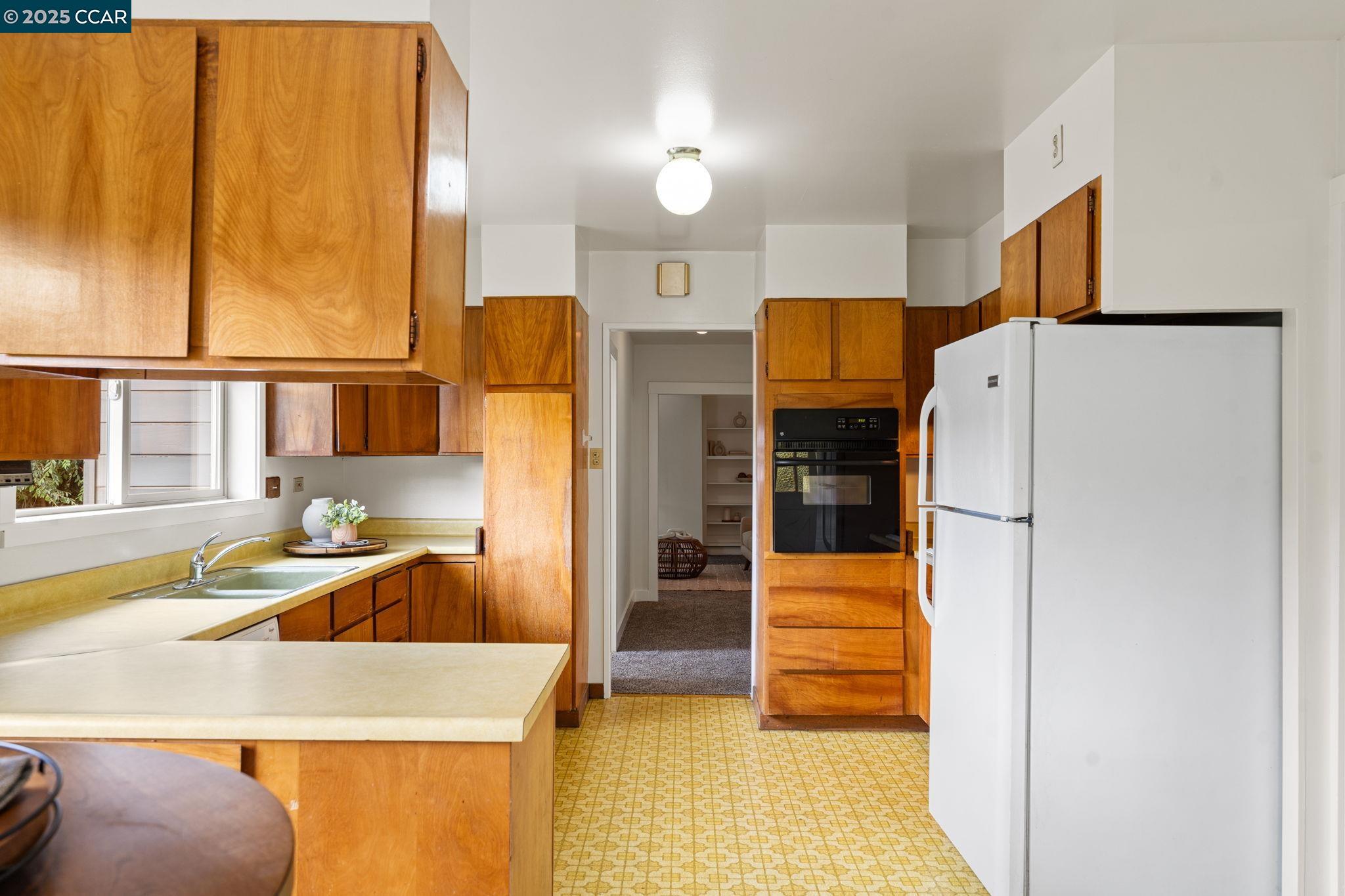 Detail Gallery Image 17 of 41 For 466 Clark St, Crockett,  CA 94525 - 3 Beds | 1 Baths
