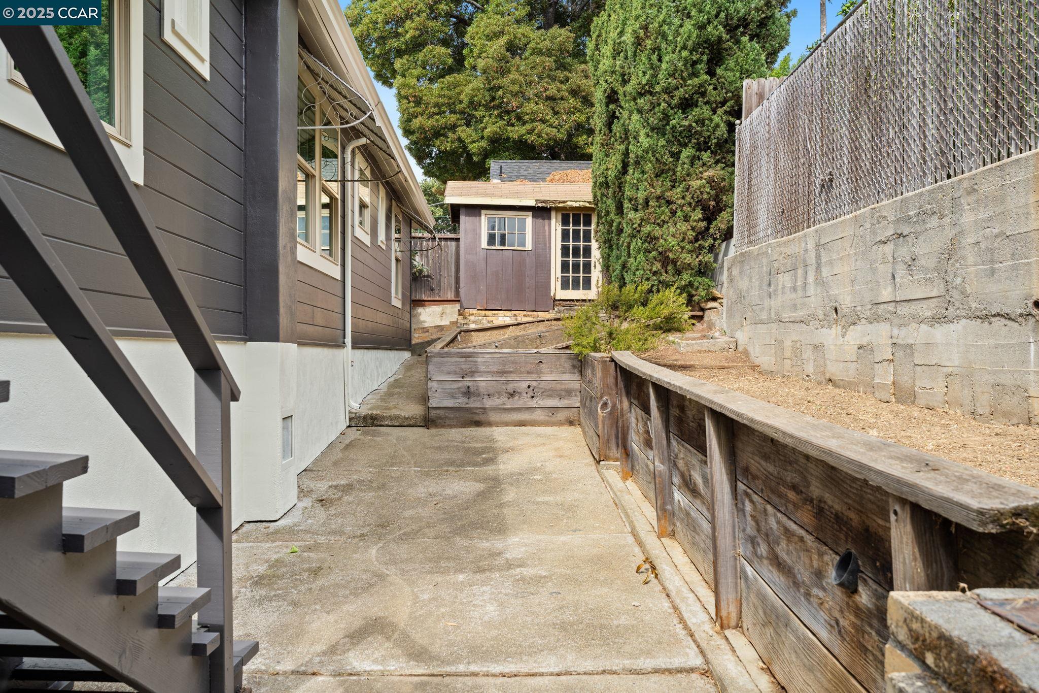 Detail Gallery Image 34 of 41 For 466 Clark St, Crockett,  CA 94525 - 3 Beds | 1 Baths