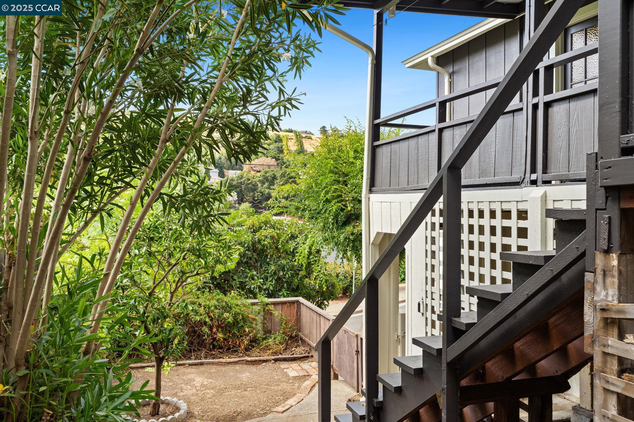 Detail Gallery Image 36 of 41 For 466 Clark St, Crockett,  CA 94525 - 3 Beds | 1 Baths