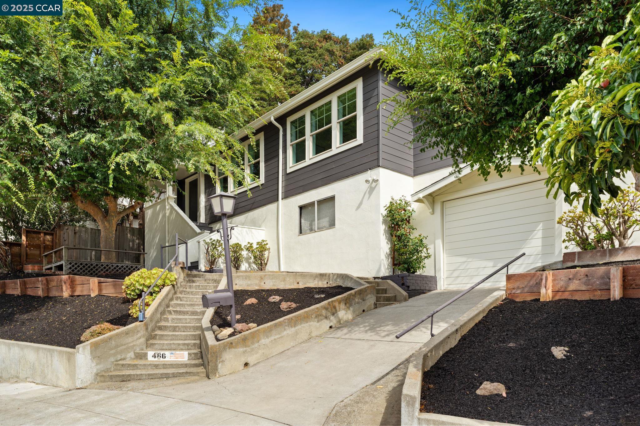 Detail Gallery Image 5 of 41 For 466 Clark St, Crockett,  CA 94525 - 3 Beds | 1 Baths