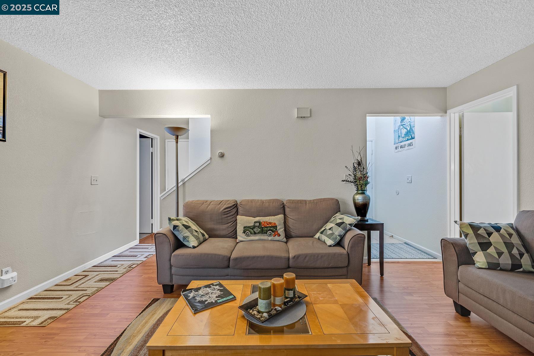 Detail Gallery Image 5 of 23 For 19 Haviland Ct., San Pablo,  CA 94806 - 4 Beds | 2 Baths