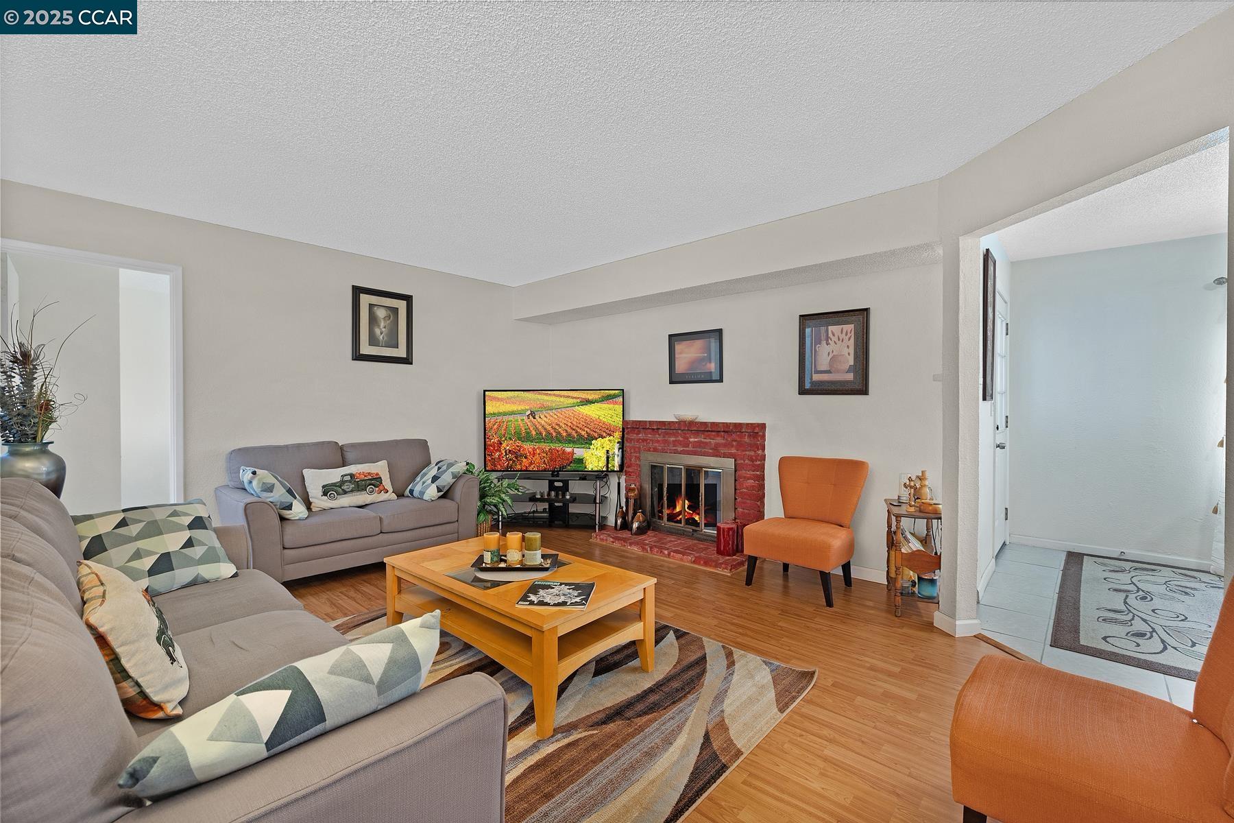 Detail Gallery Image 6 of 23 For 19 Haviland Ct., San Pablo,  CA 94806 - 4 Beds | 2 Baths