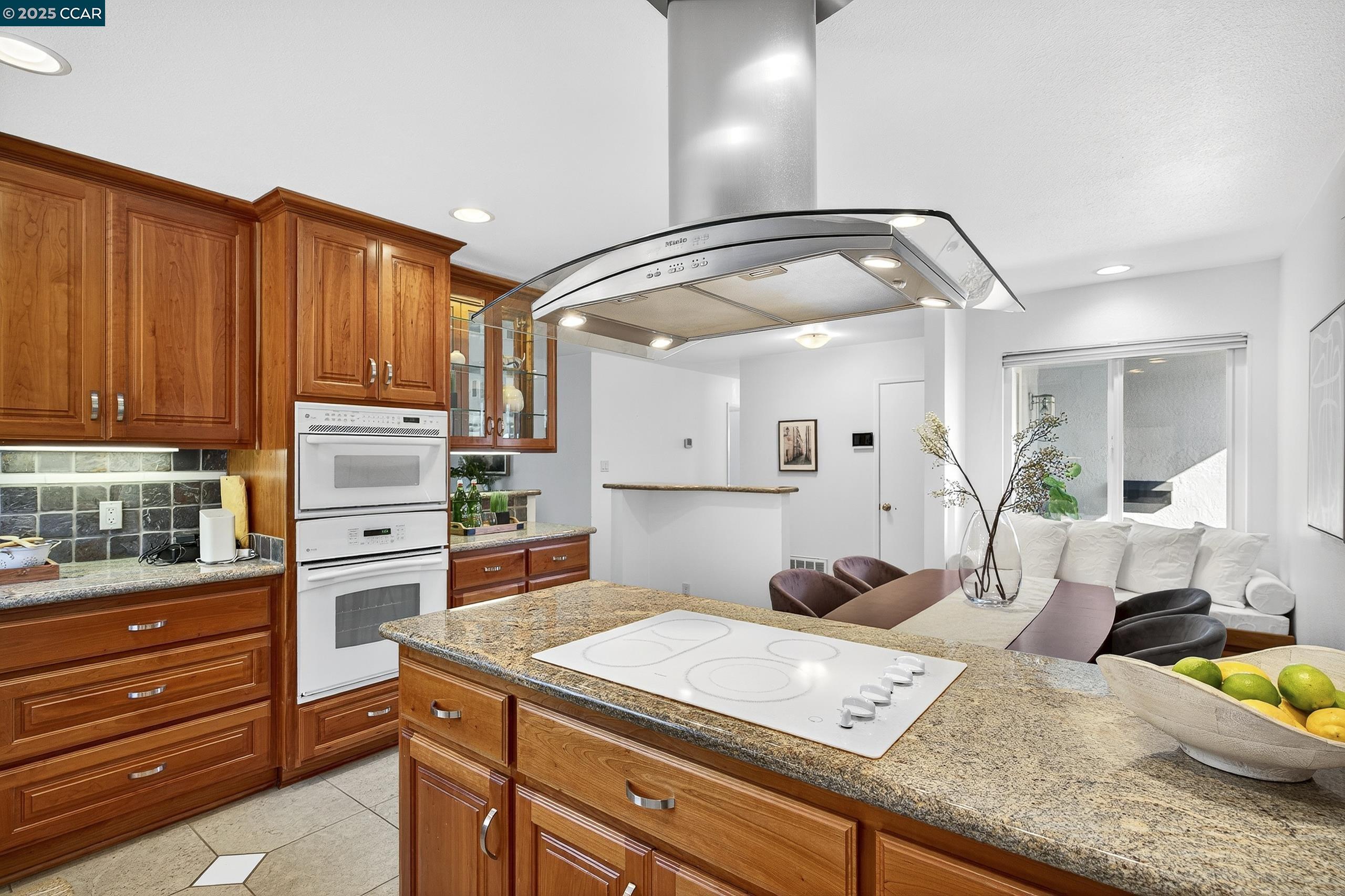 Detail Gallery Image 13 of 60 For 3611 Victor St, Pinole,  CA 94564 - 3 Beds | 2 Baths
