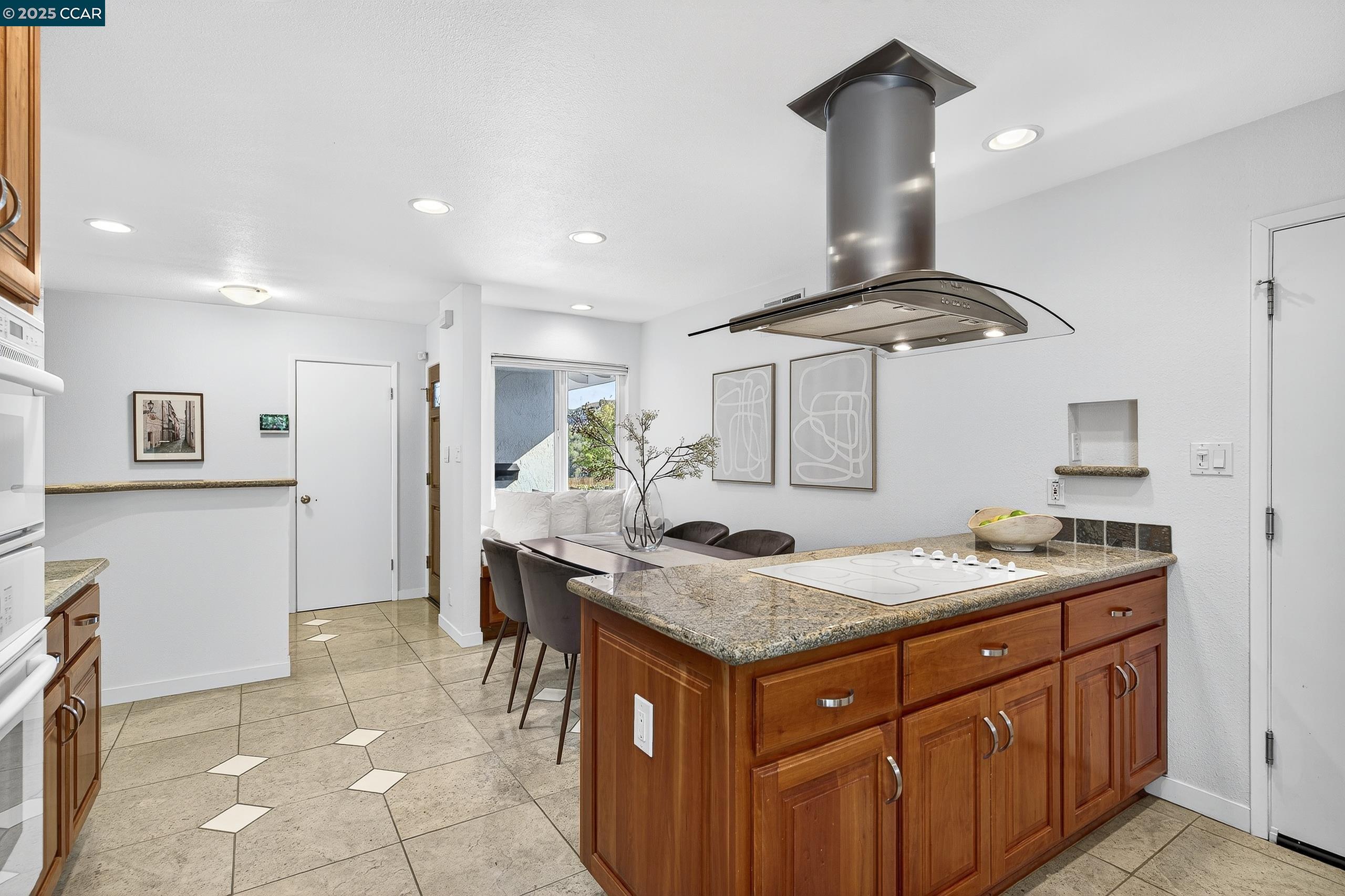 Detail Gallery Image 14 of 60 For 3611 Victor St, Pinole,  CA 94564 - 3 Beds | 2 Baths