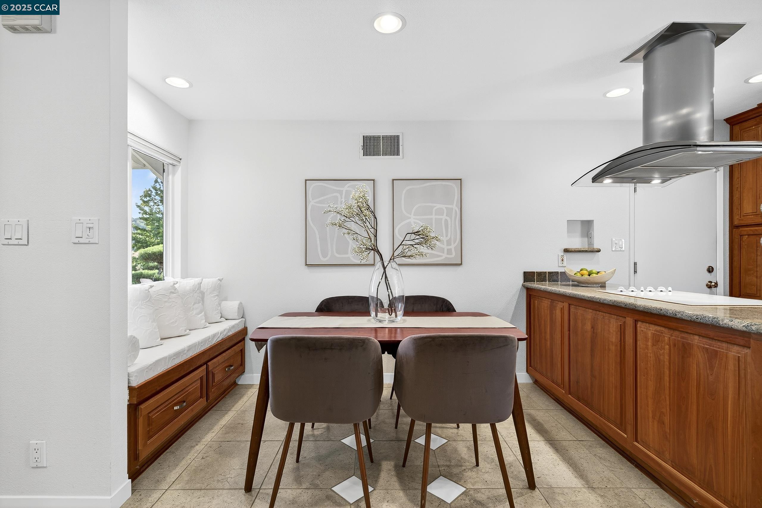 Detail Gallery Image 16 of 60 For 3611 Victor St, Pinole,  CA 94564 - 3 Beds | 2 Baths