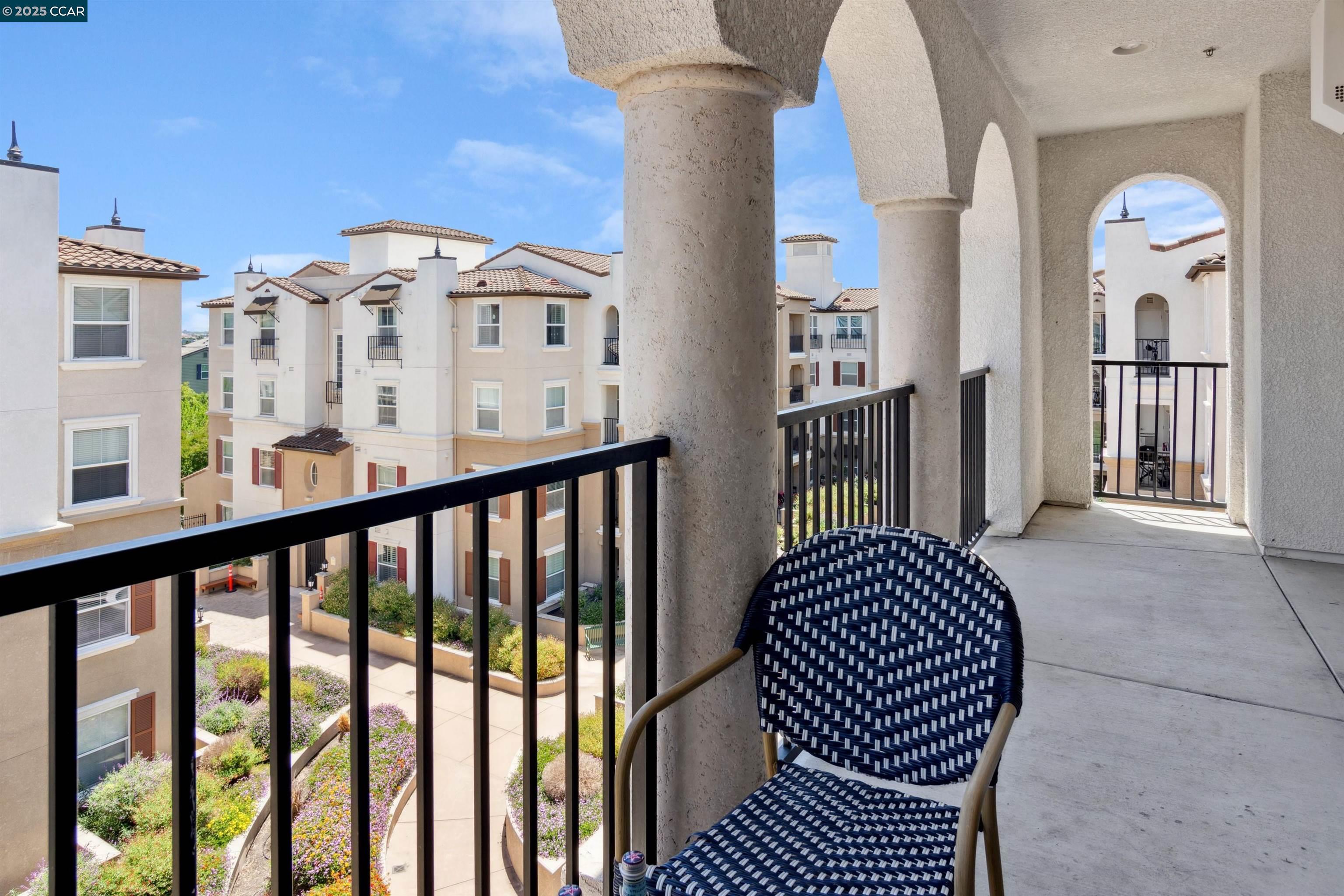 Detail Gallery Image 10 of 60 For 3240 Maguire Way #401,  Dublin,  CA 94568 - 3 Beds | 2 Baths