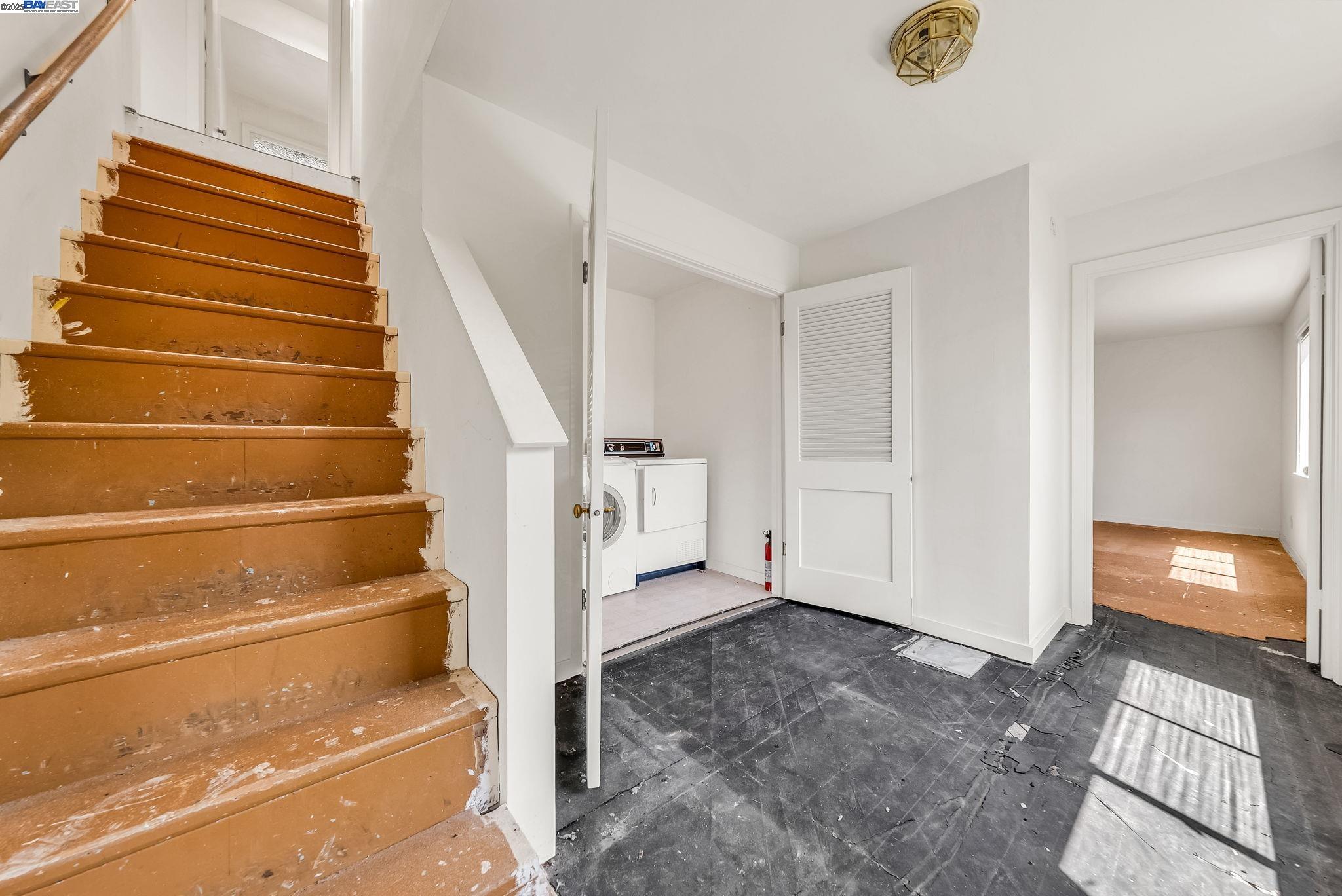 Detail Gallery Image 27 of 46 For 75 Hillcrest Rd, Mill Valley,  CA 94941 - 4 Beds | 2 Baths