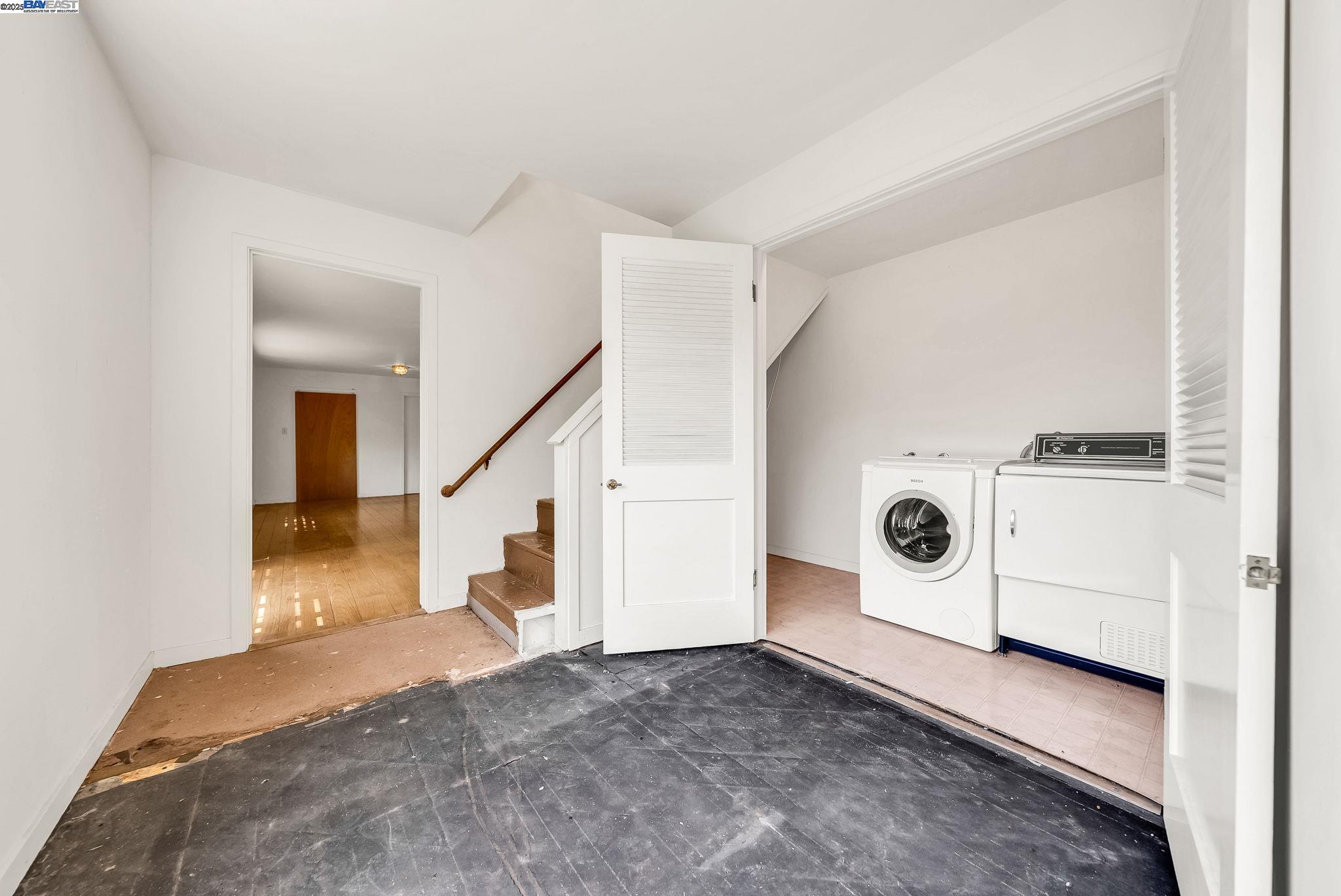 Detail Gallery Image 28 of 46 For 75 Hillcrest Rd, Mill Valley,  CA 94941 - 4 Beds | 2 Baths