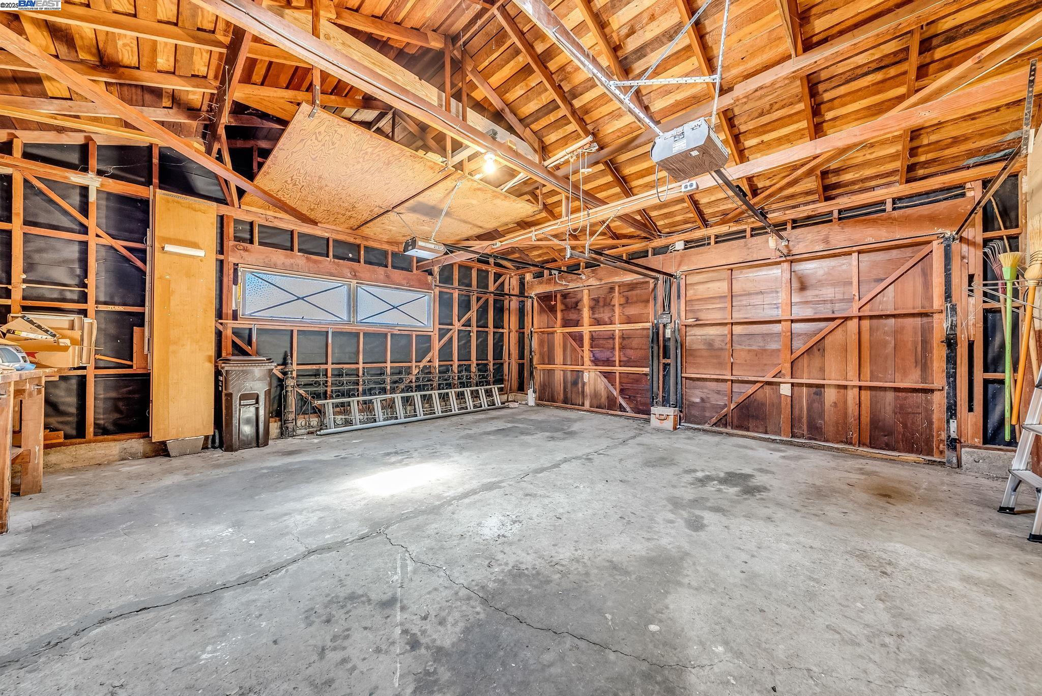 Detail Gallery Image 37 of 46 For 75 Hillcrest Rd, Mill Valley,  CA 94941 - 4 Beds | 2 Baths