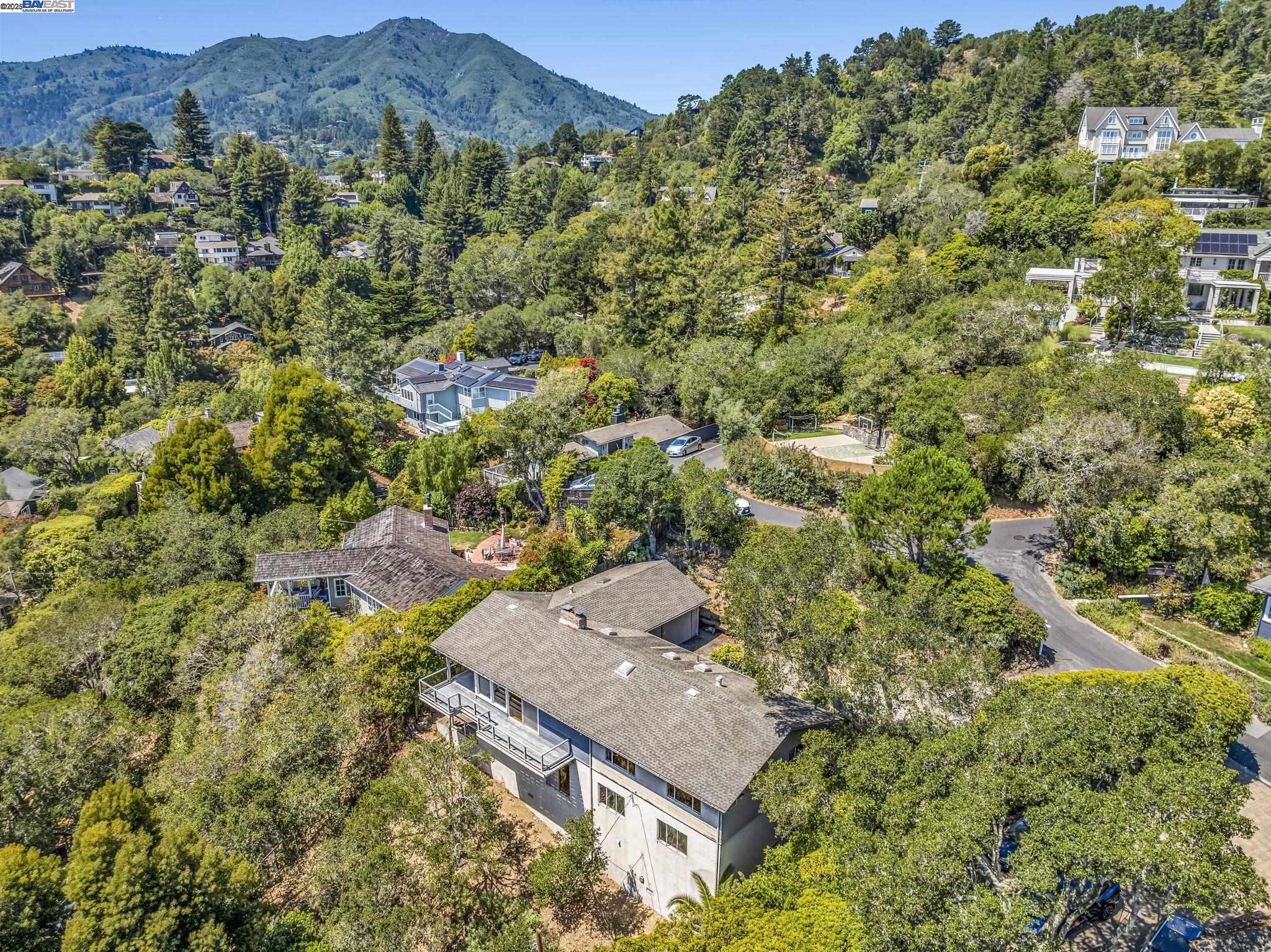 Detail Gallery Image 41 of 46 For 75 Hillcrest Rd, Mill Valley,  CA 94941 - 4 Beds | 2 Baths