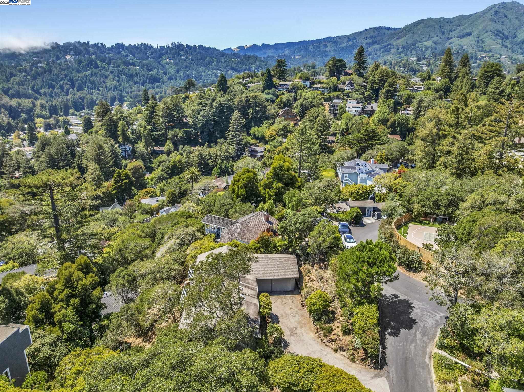 Detail Gallery Image 43 of 46 For 75 Hillcrest Rd, Mill Valley,  CA 94941 - 4 Beds | 2 Baths